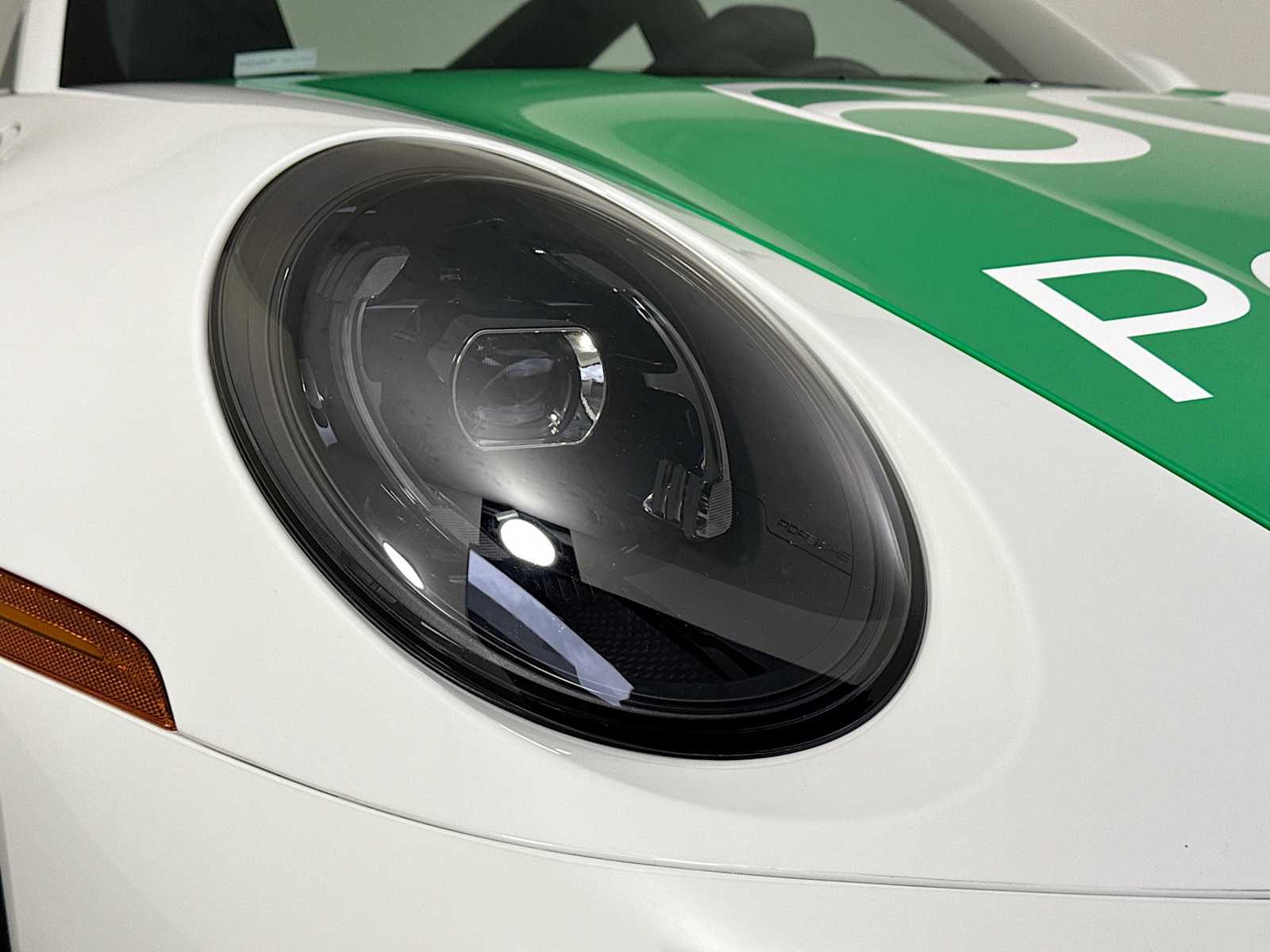 Thumbnail: 2025 Porsche 911 - 28