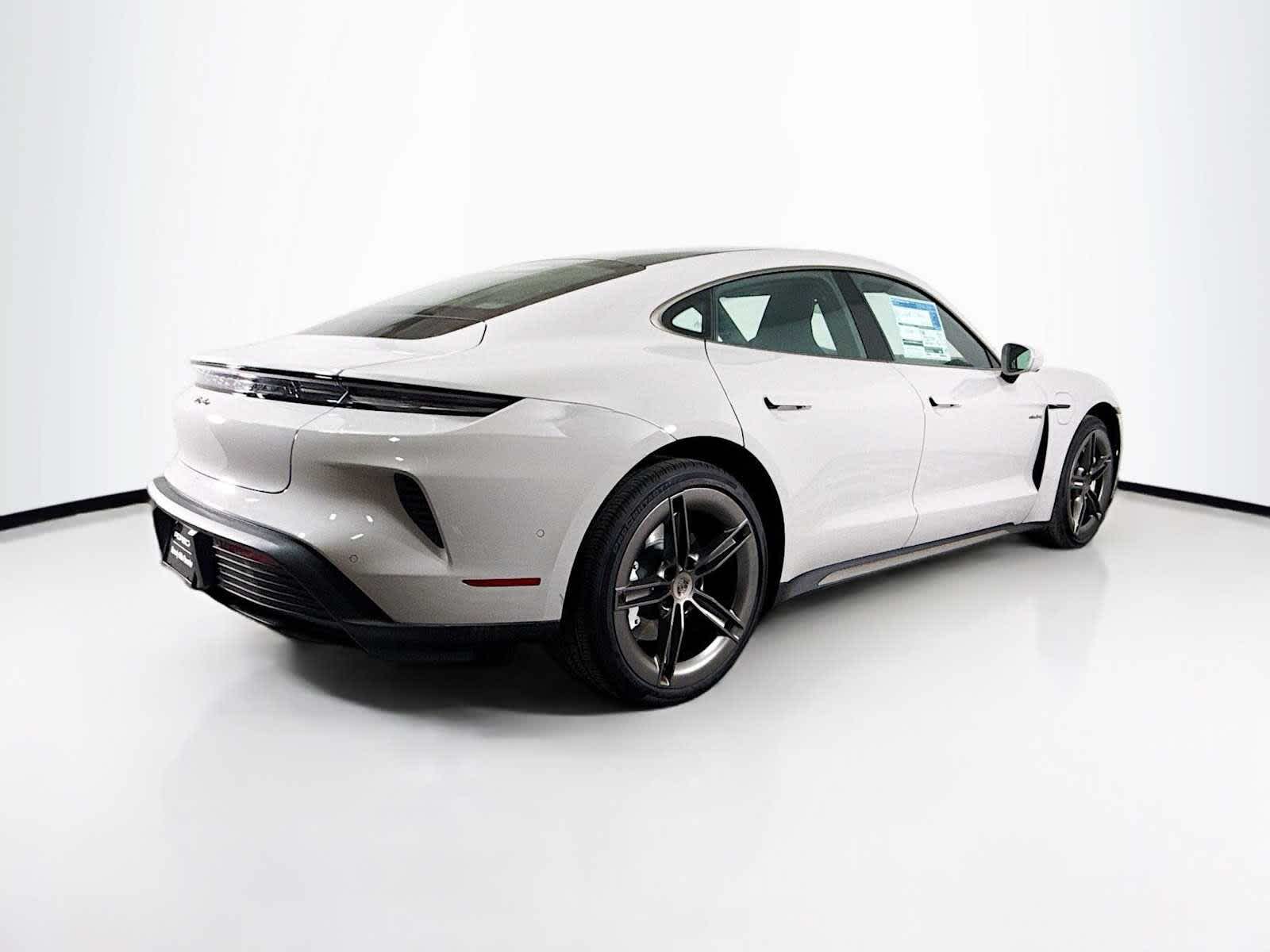 Thumbnail: 2025 Porsche Taycan - 9