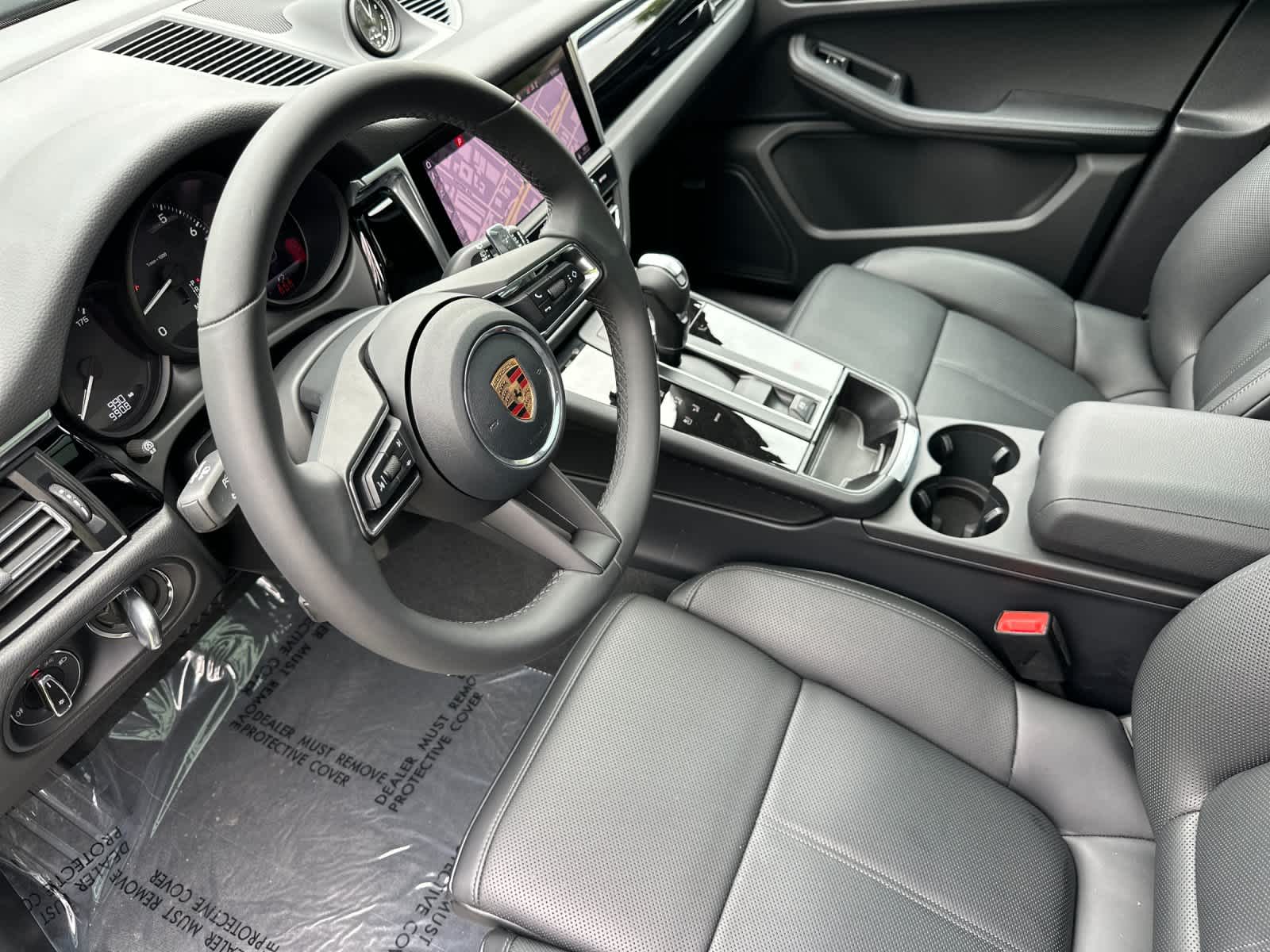 Thumbnail: 2026 Porsche Macan - 4