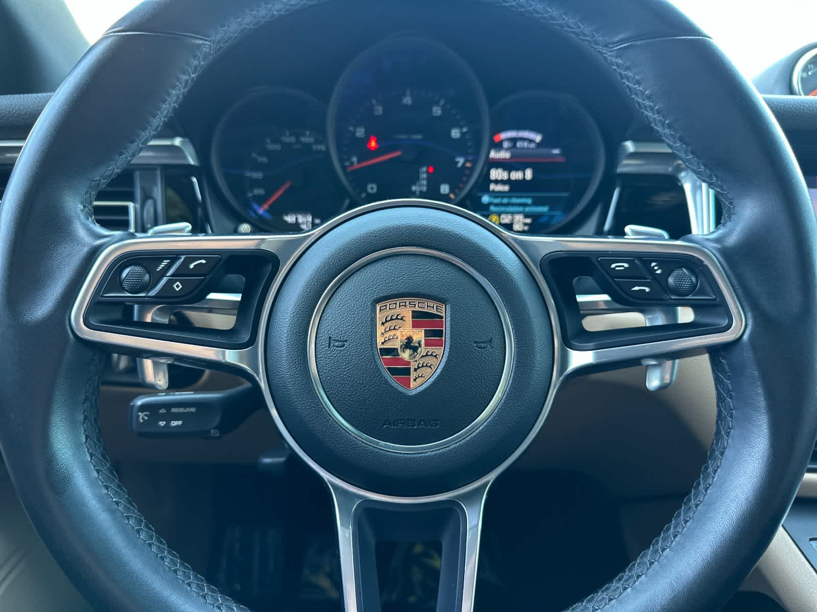 Thumbnail: 2019 Porsche Macan - 25