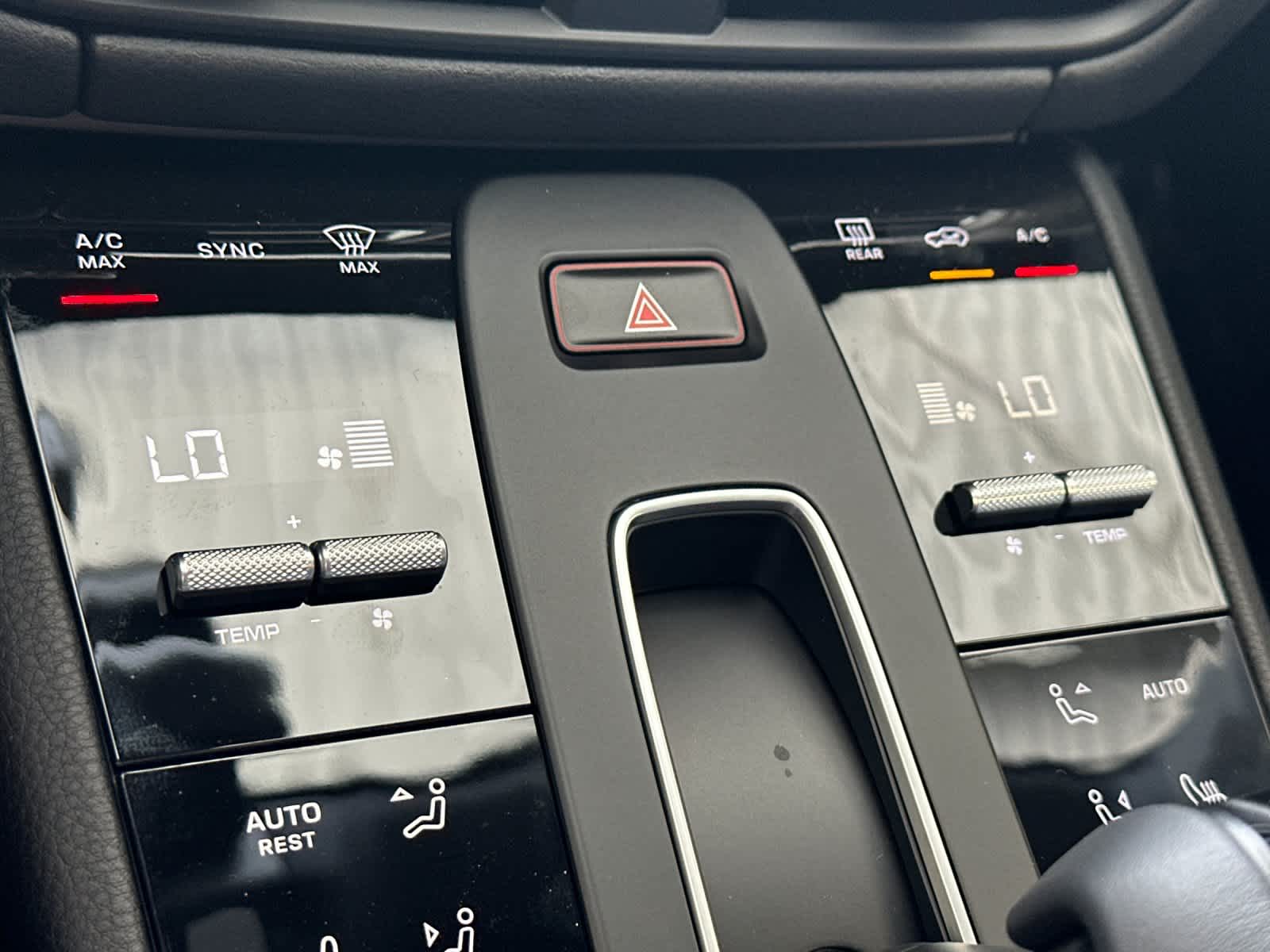 Thumbnail: 2026 Porsche Macan - 24