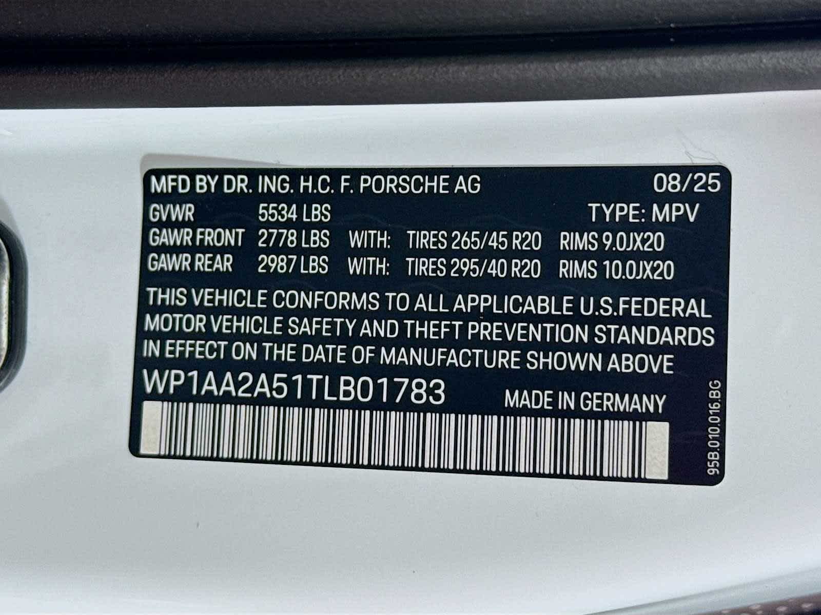 Thumbnail: 2026 Porsche Macan - 25