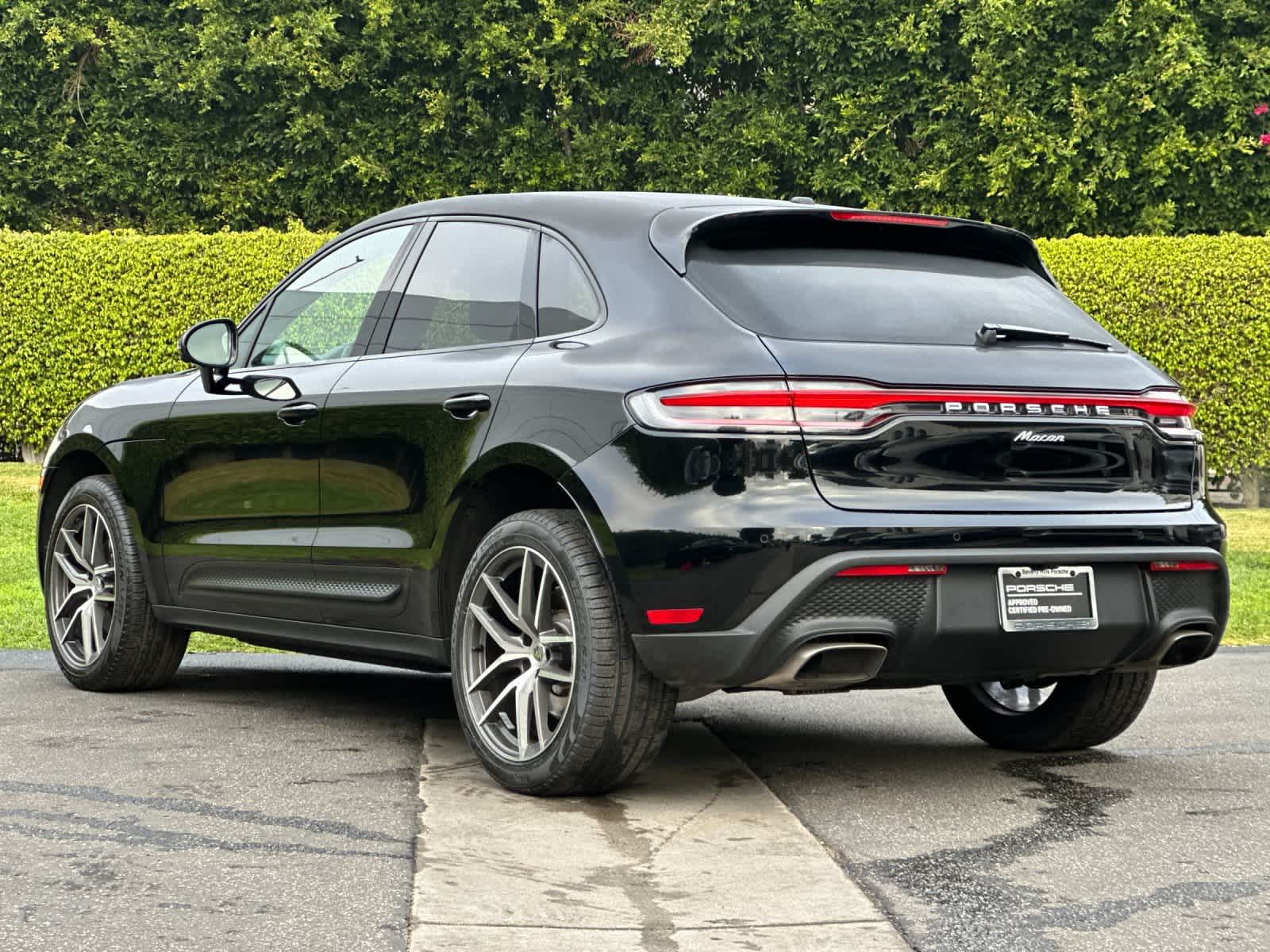 Thumbnail: 2025 Porsche Macan - 3