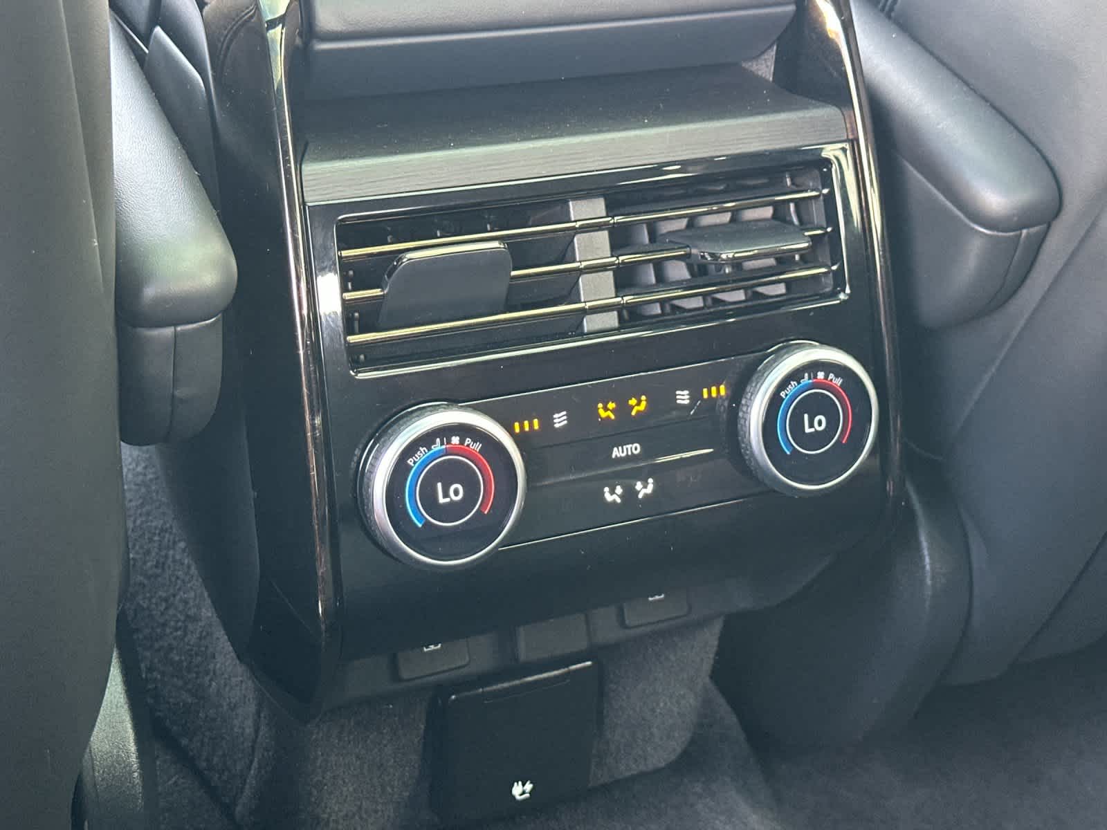 Thumbnail: 2023 Land Rover Range Rover Sport - 14