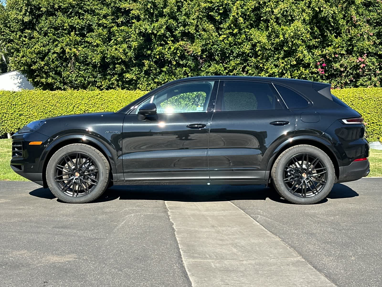 Thumbnail: 2026 Porsche Cayenne - 2