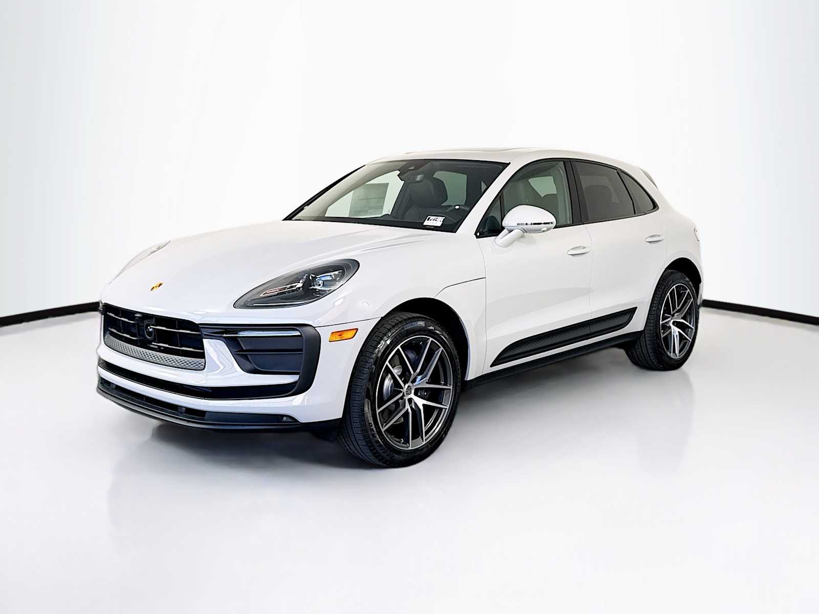 Thumbnail: 2026 Porsche Macan - 1