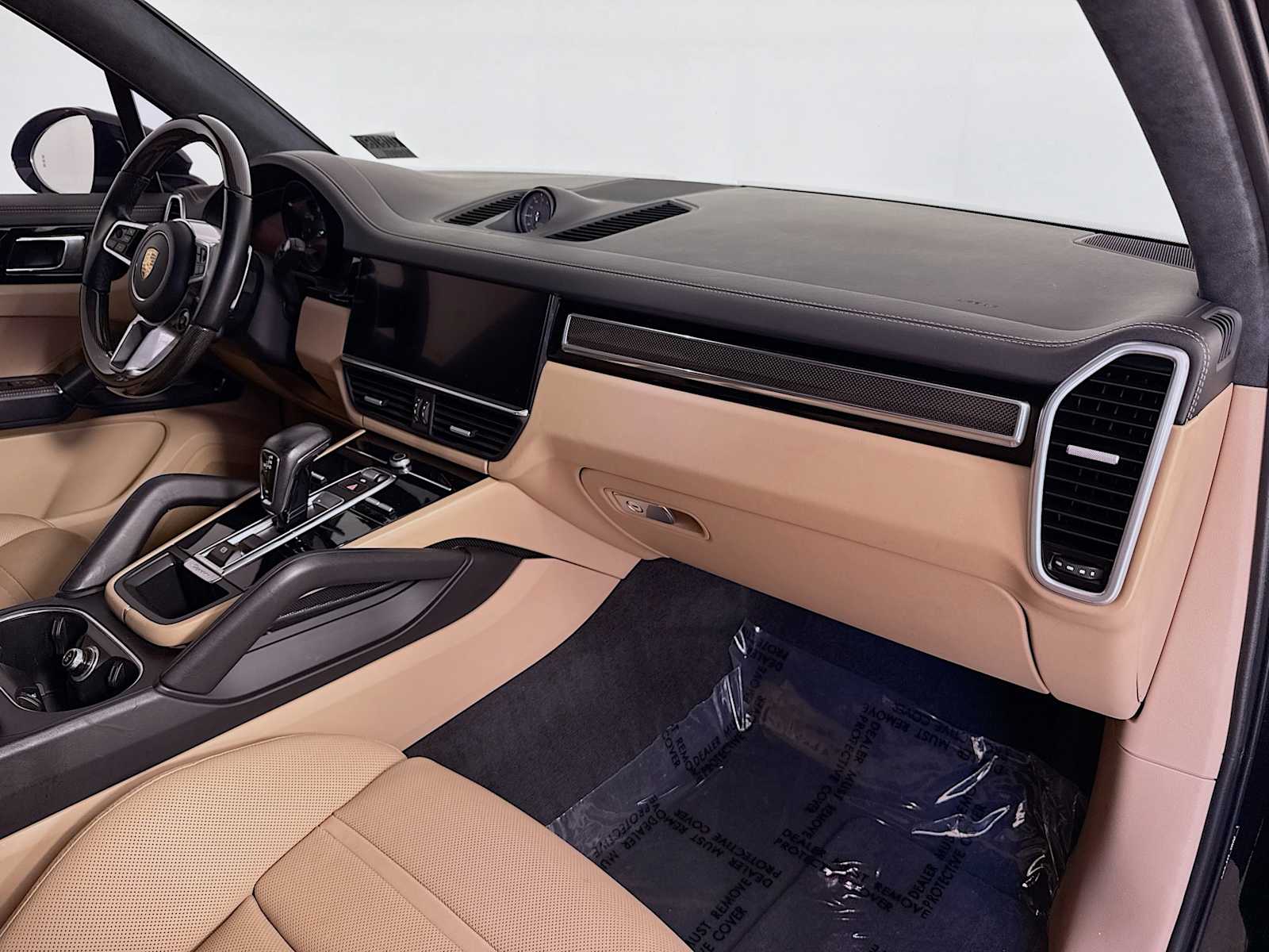 Thumbnail: 2022 Porsche Cayenne - 23