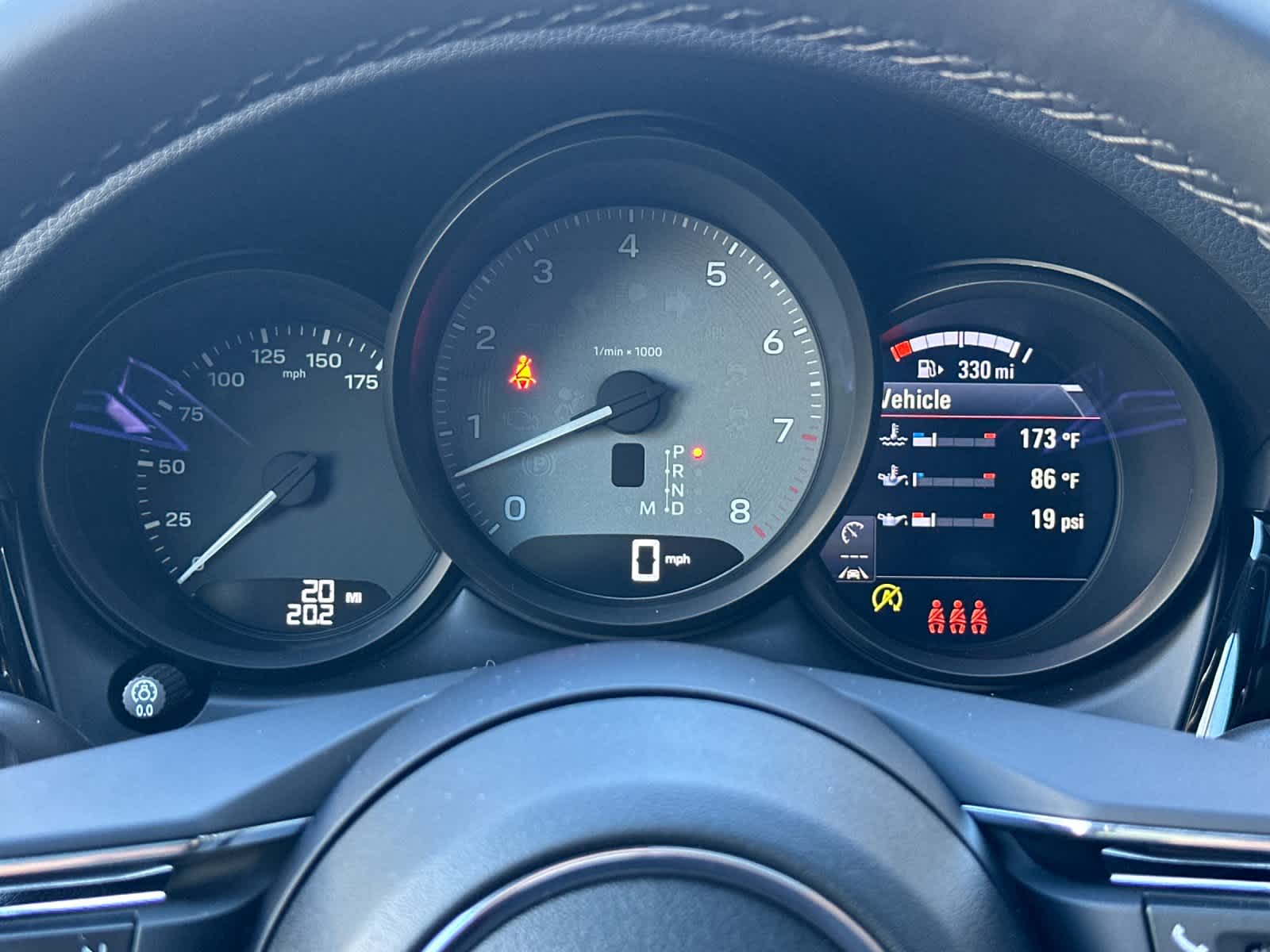 Thumbnail: 2026 Porsche Macan - 29