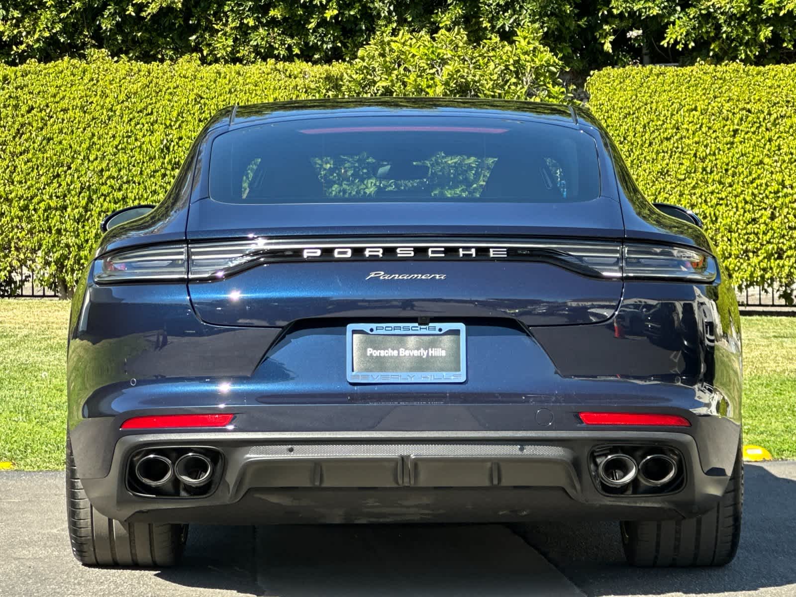 Thumbnail: 2022 Porsche Panamera - 7