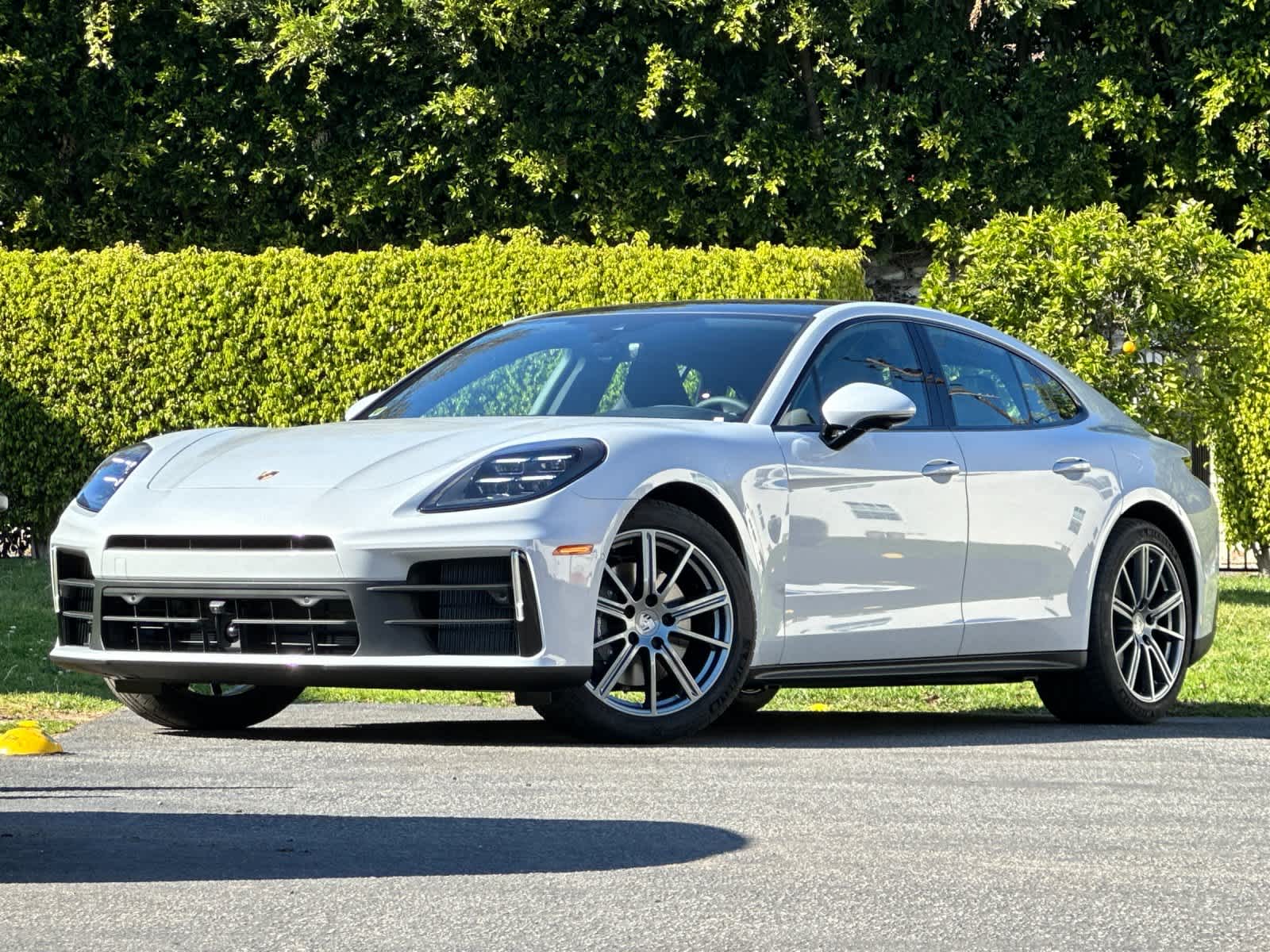 Thumbnail: 2026 Porsche Panamera - 1