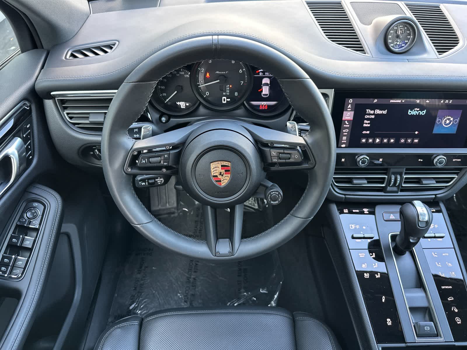 Thumbnail: 2025 Porsche Macan - 15