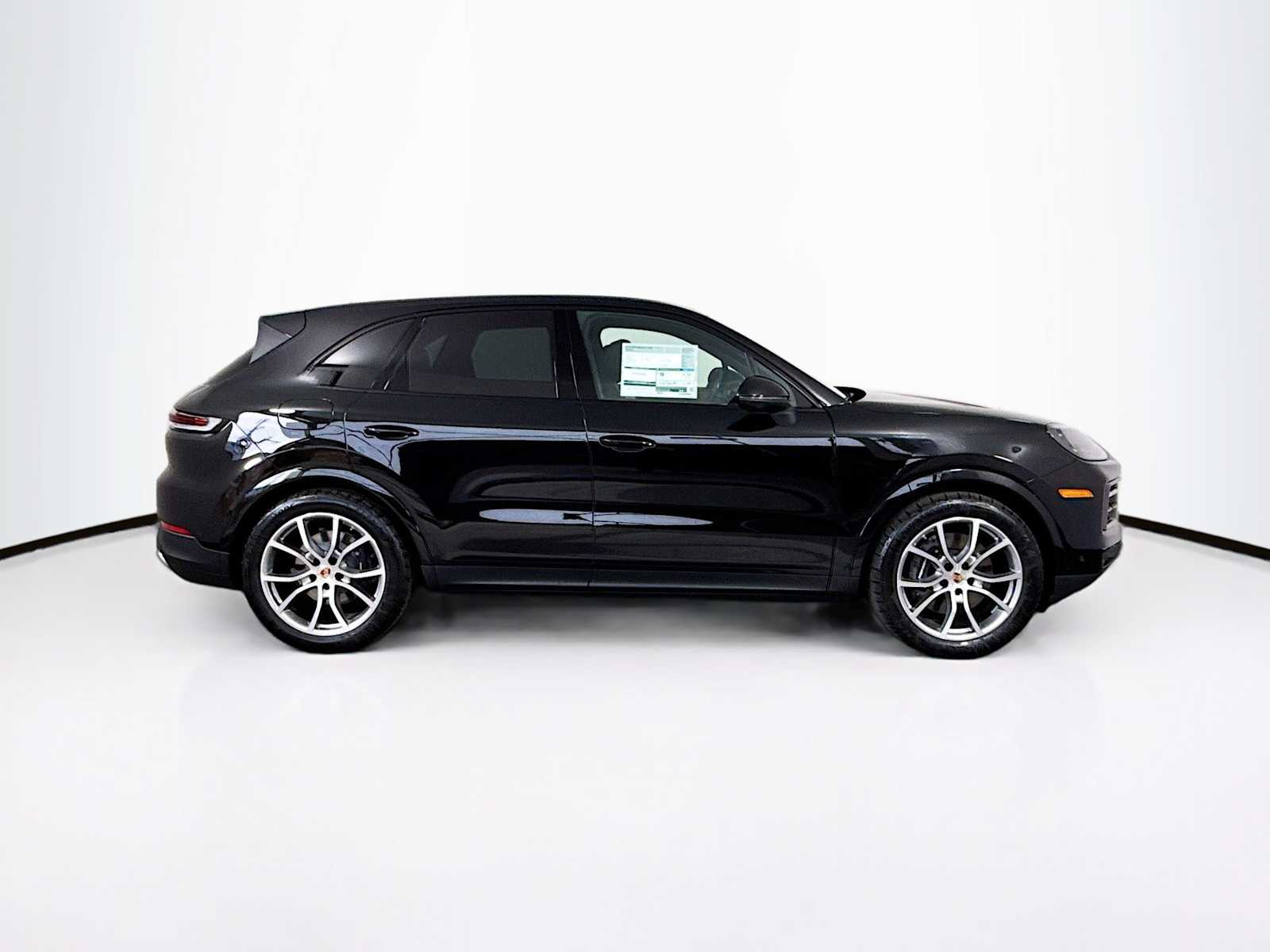 Thumbnail: 2025 Porsche Cayenne - 8