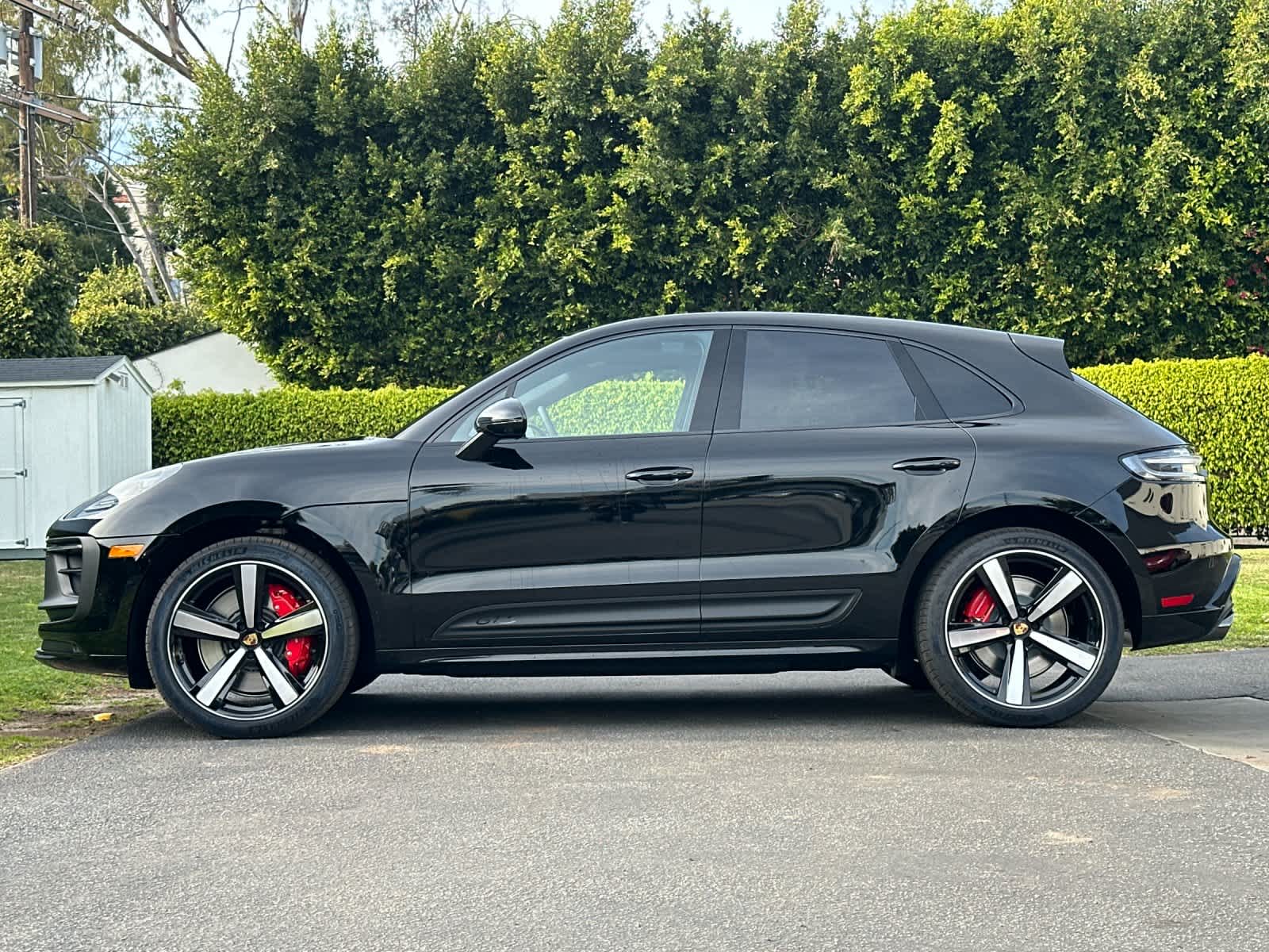Thumbnail: 2026 Porsche Macan - 2
