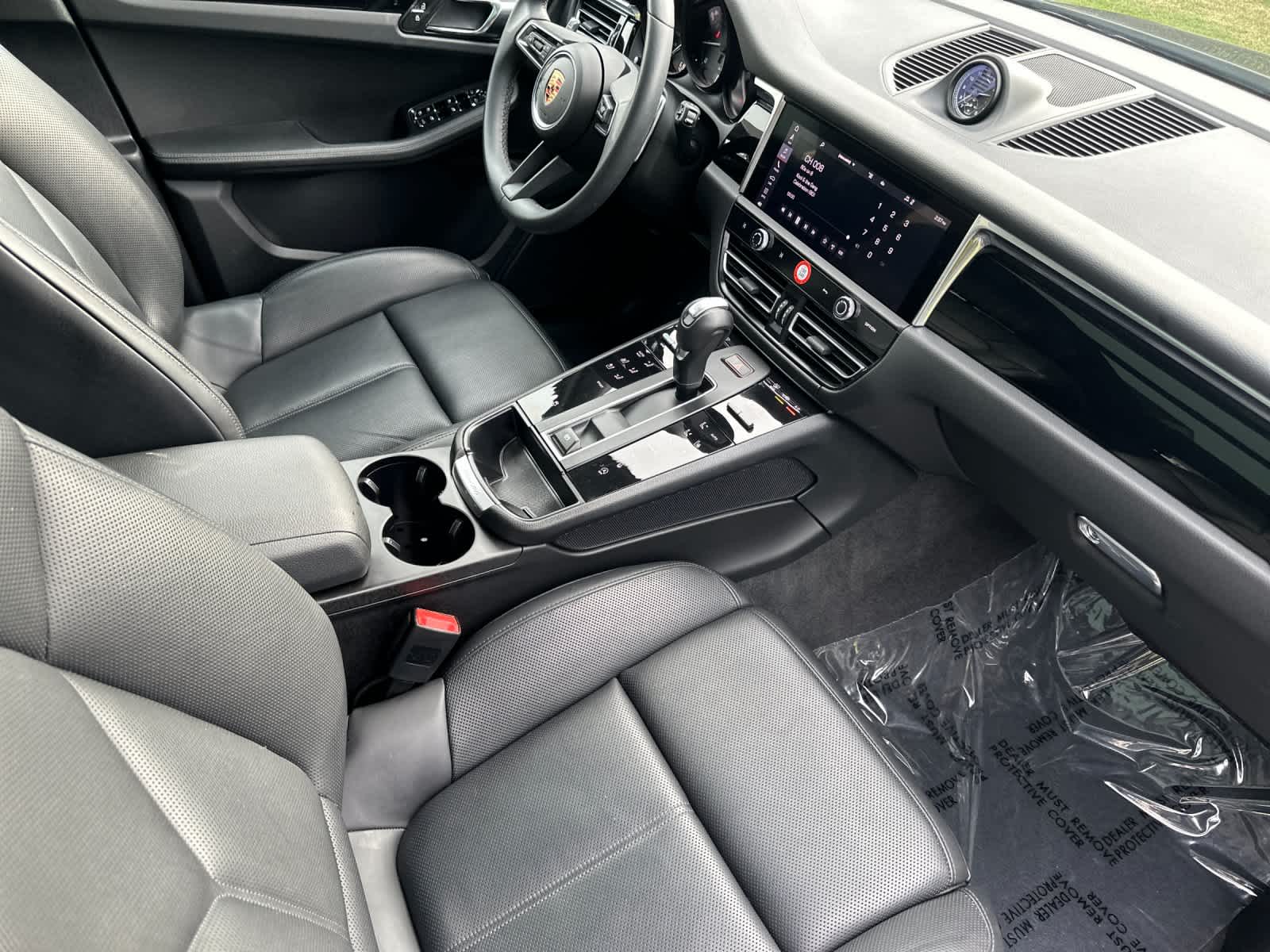 Thumbnail: 2025 Porsche Macan - 17