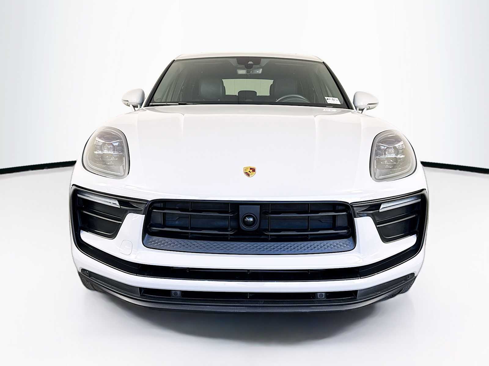 Thumbnail: 2024 Porsche Macan - 6