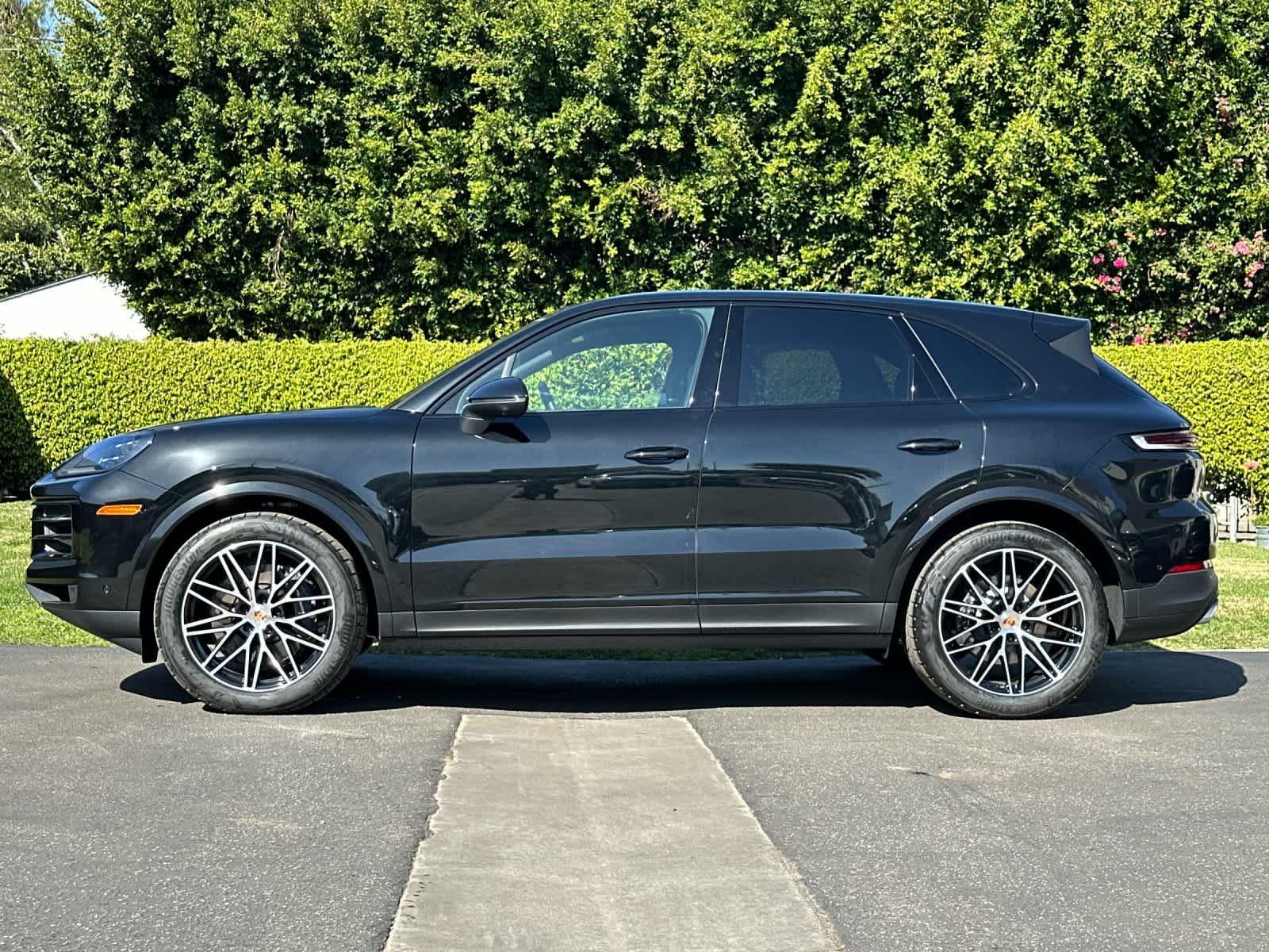 Thumbnail: 2026 Porsche Cayenne - 2