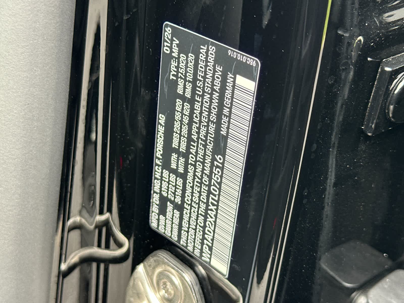 Thumbnail: 2026 Porsche Macan - 33