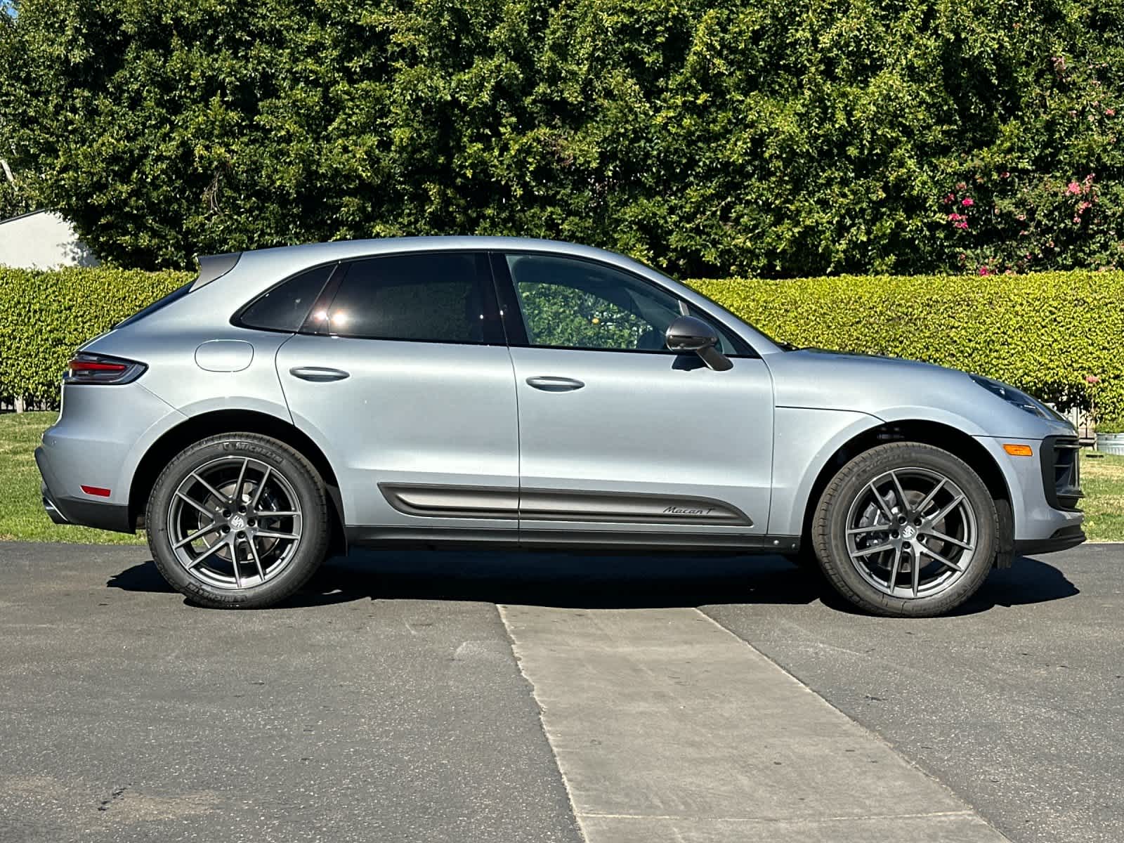 Thumbnail: 2026 Porsche Macan - 9