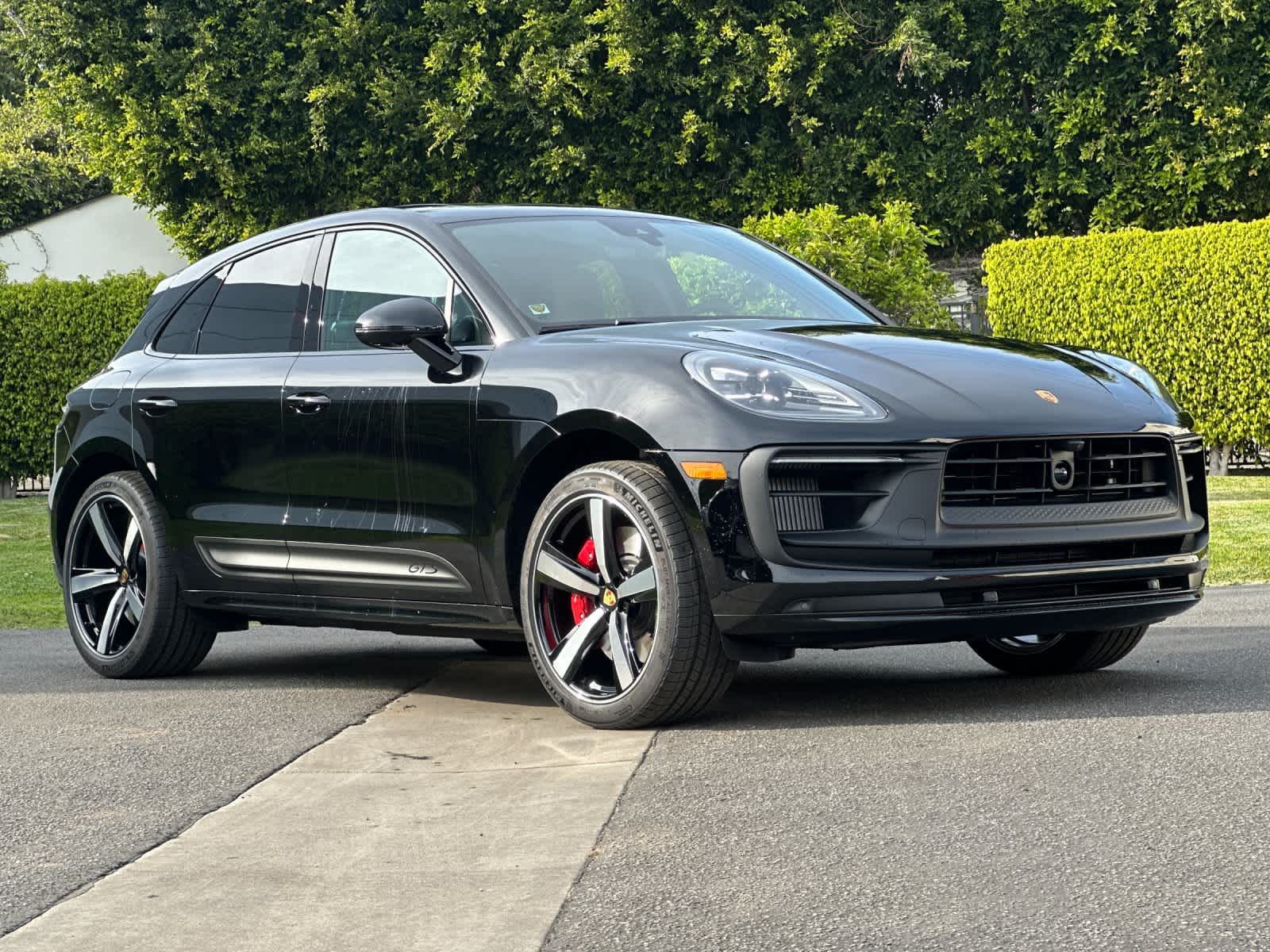 Thumbnail: 2026 Porsche Macan - 10