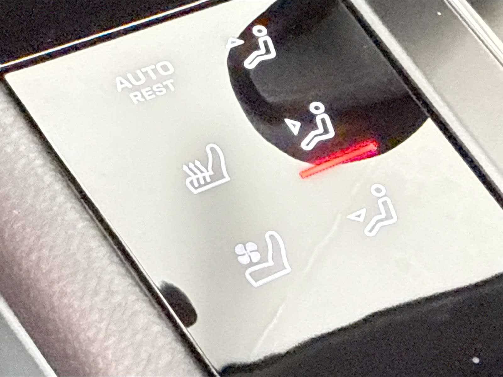 Thumbnail: 2025 Porsche Macan - 16