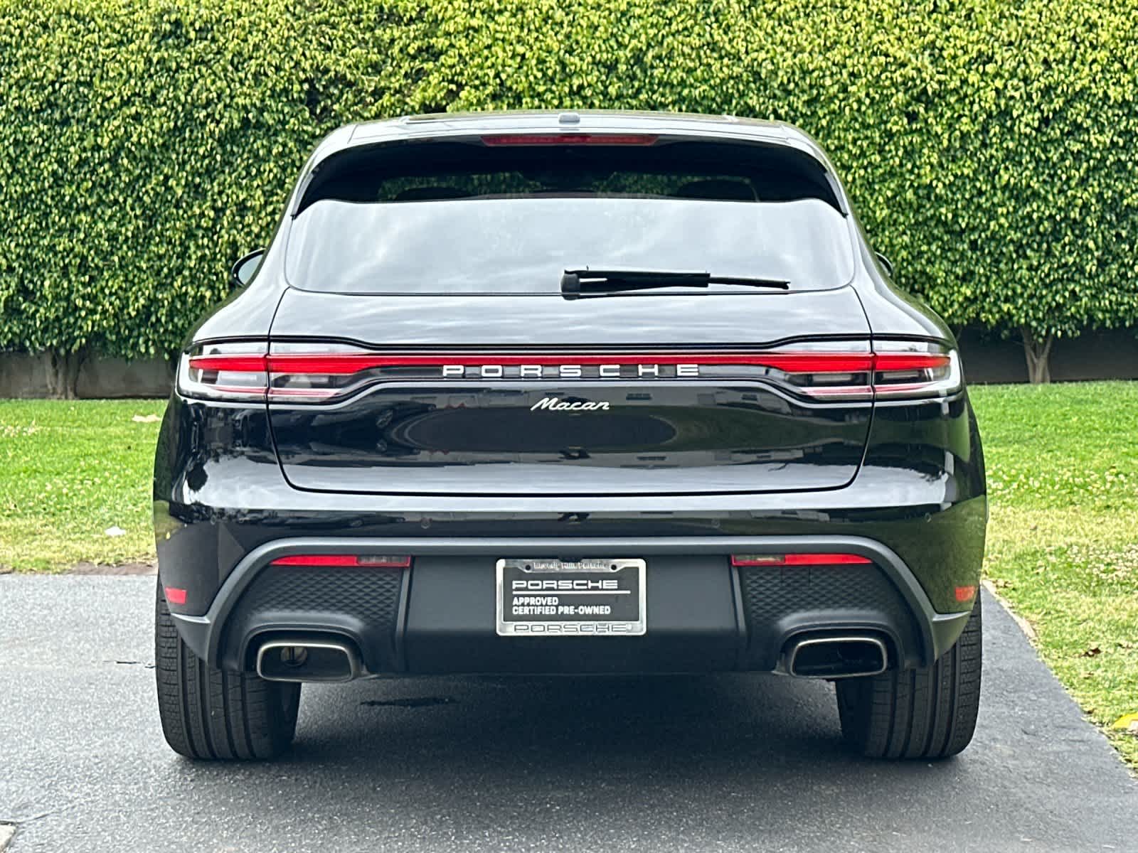 Thumbnail: 2026 Porsche Macan - 7