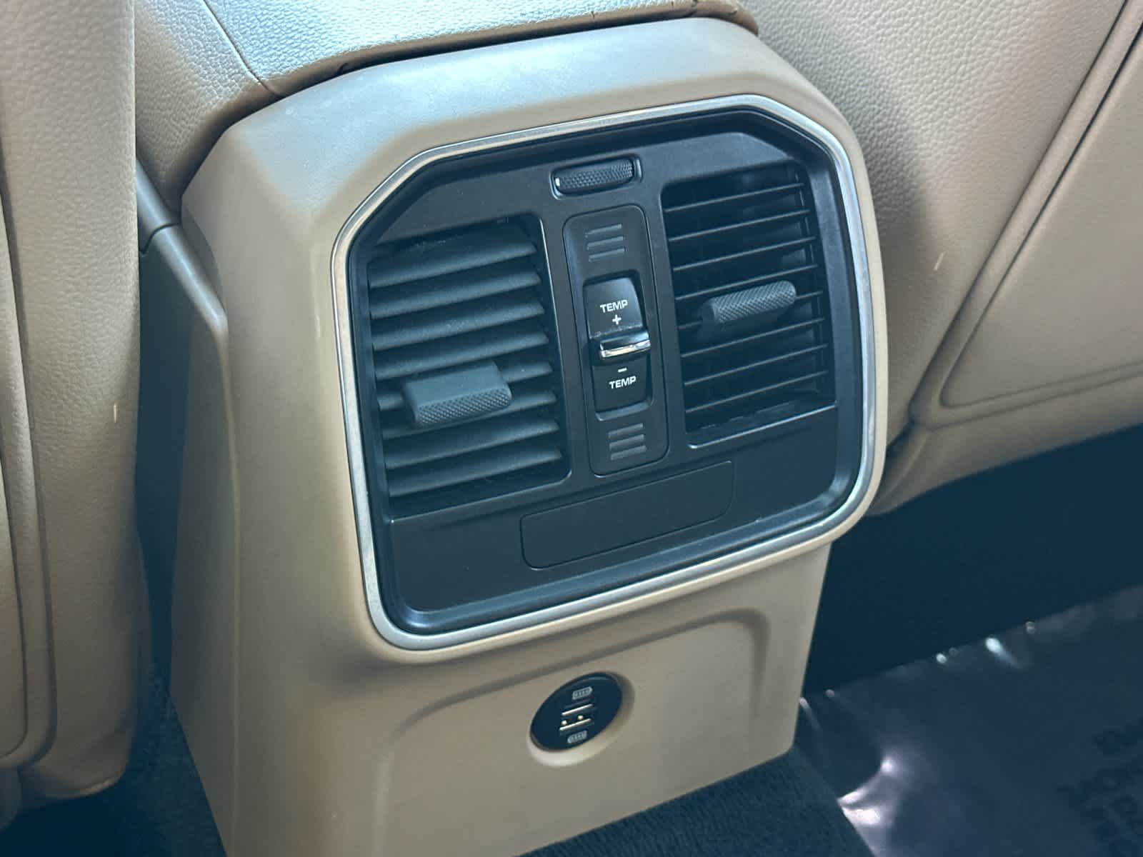 Thumbnail: 2019 Porsche Macan - 14