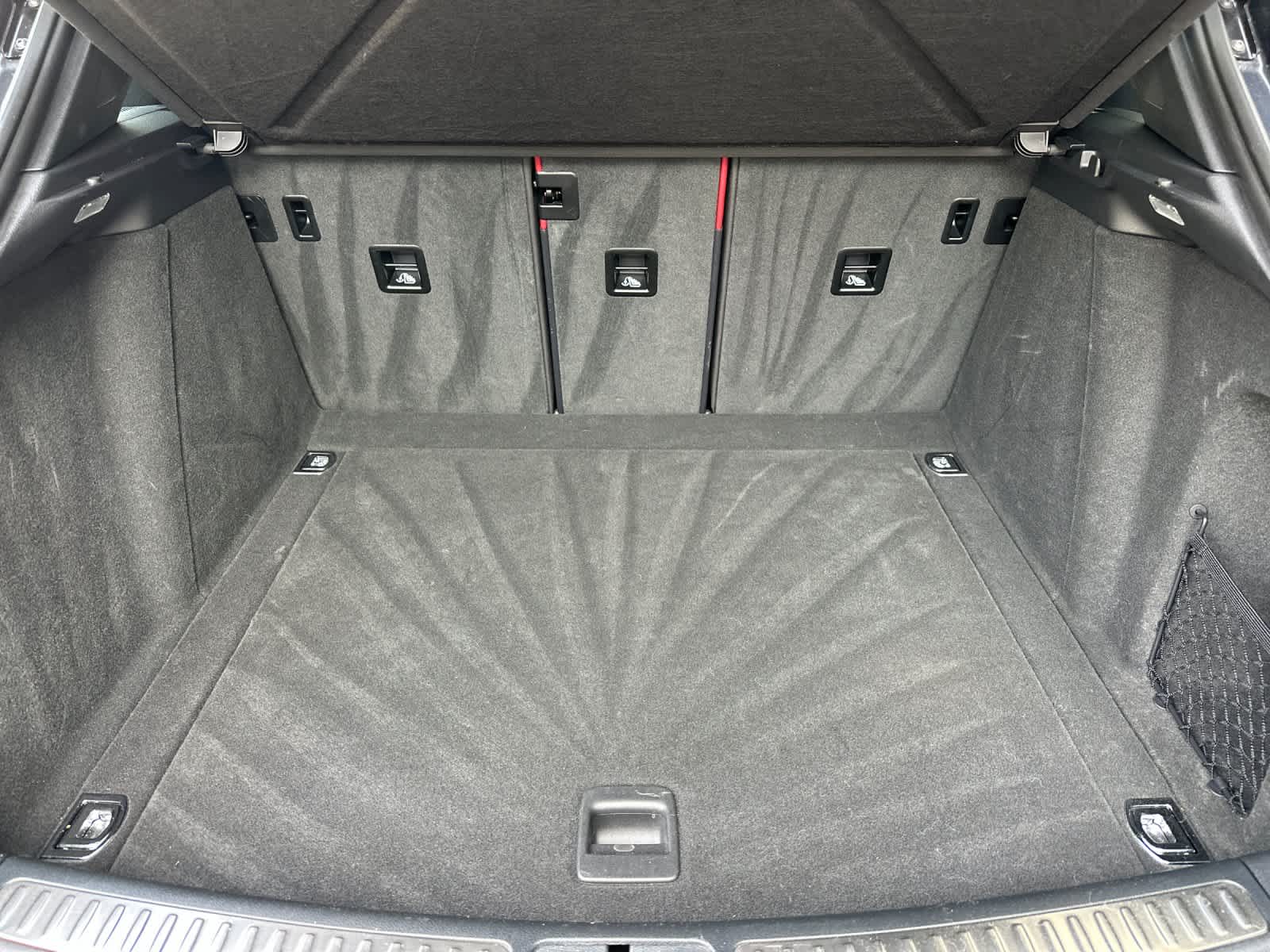 Thumbnail: 2025 Porsche Macan - 16