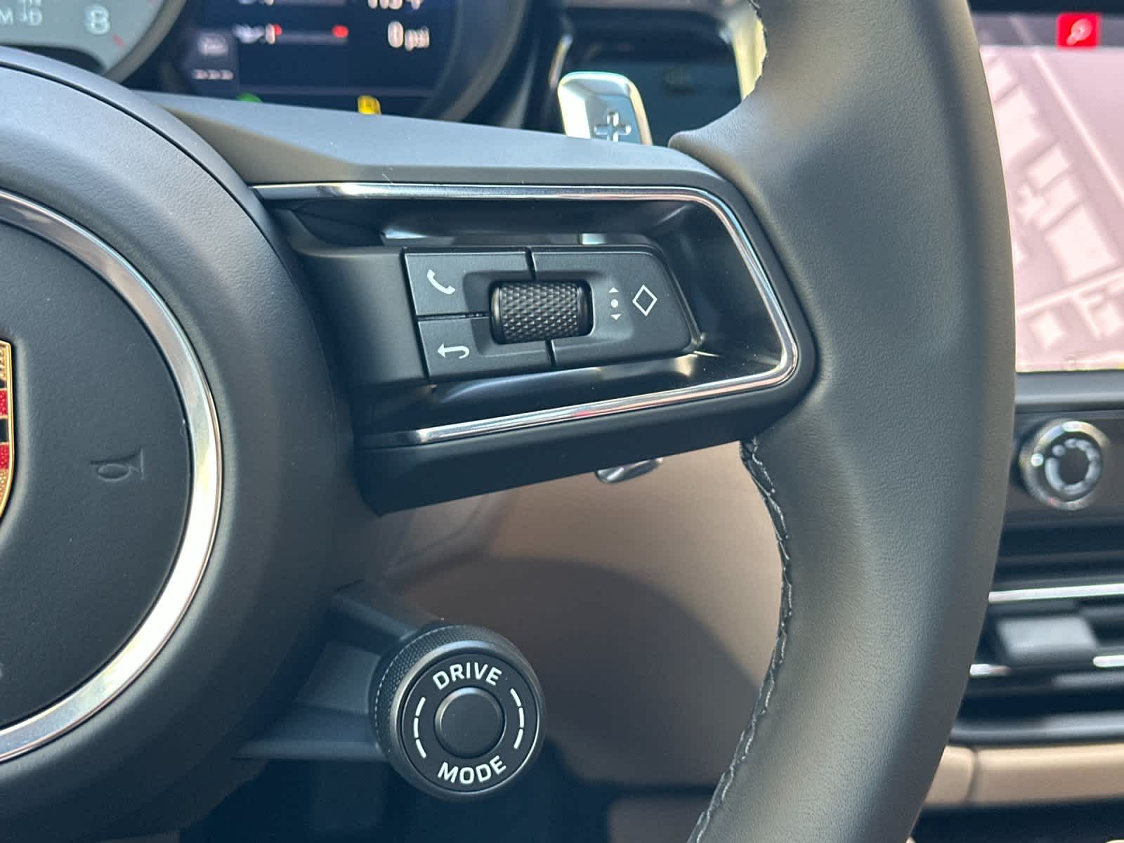 Thumbnail: 2026 Porsche Macan - 28