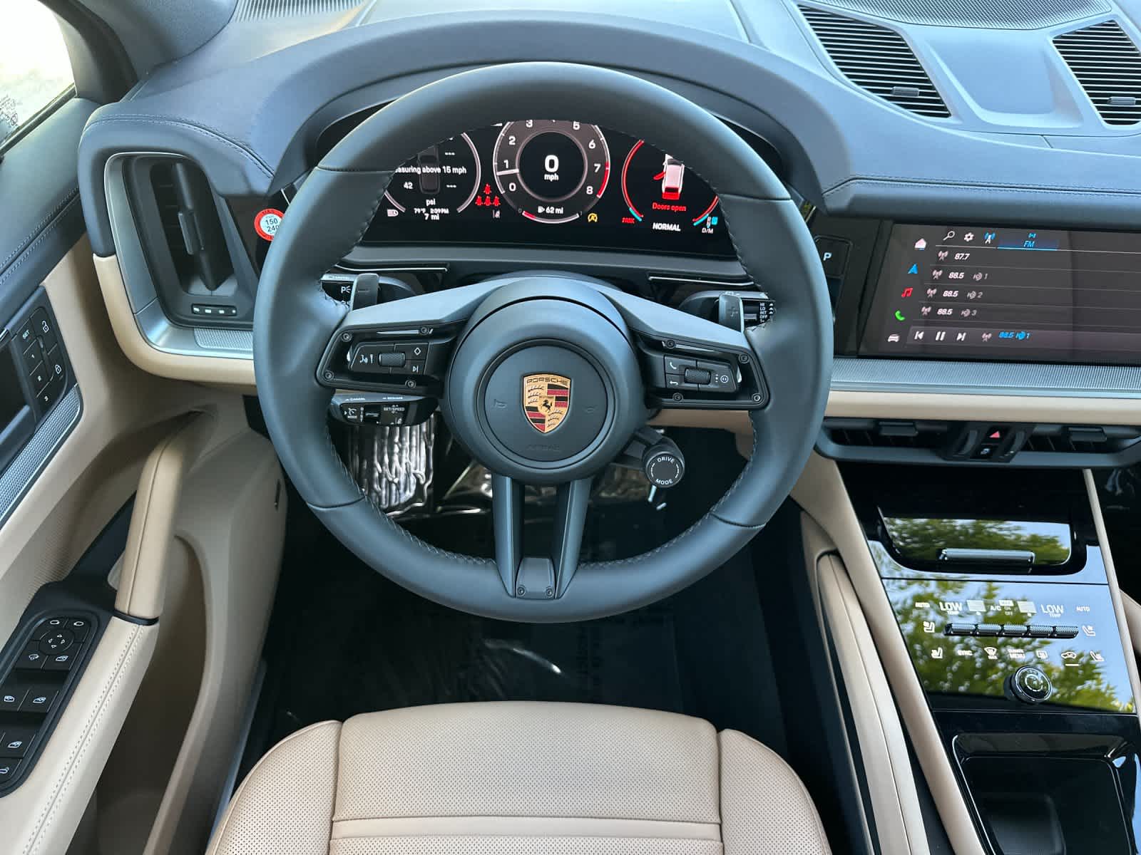 Thumbnail: 2026 Porsche Cayenne - 15