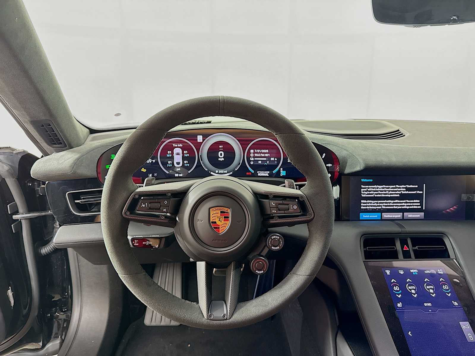 Thumbnail: 2025 Porsche Taycan - 12