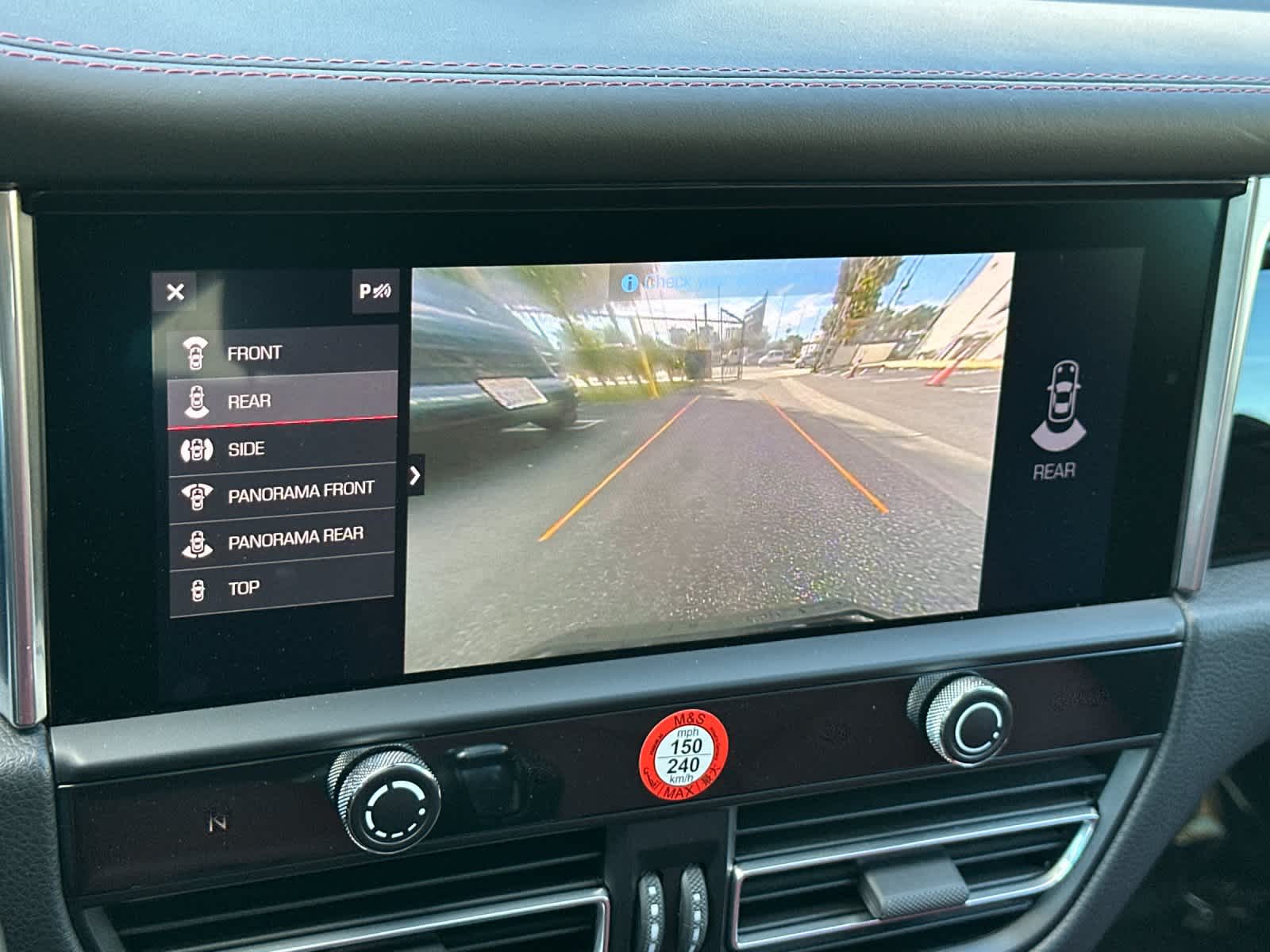 Thumbnail: 2025 Porsche Macan - 23