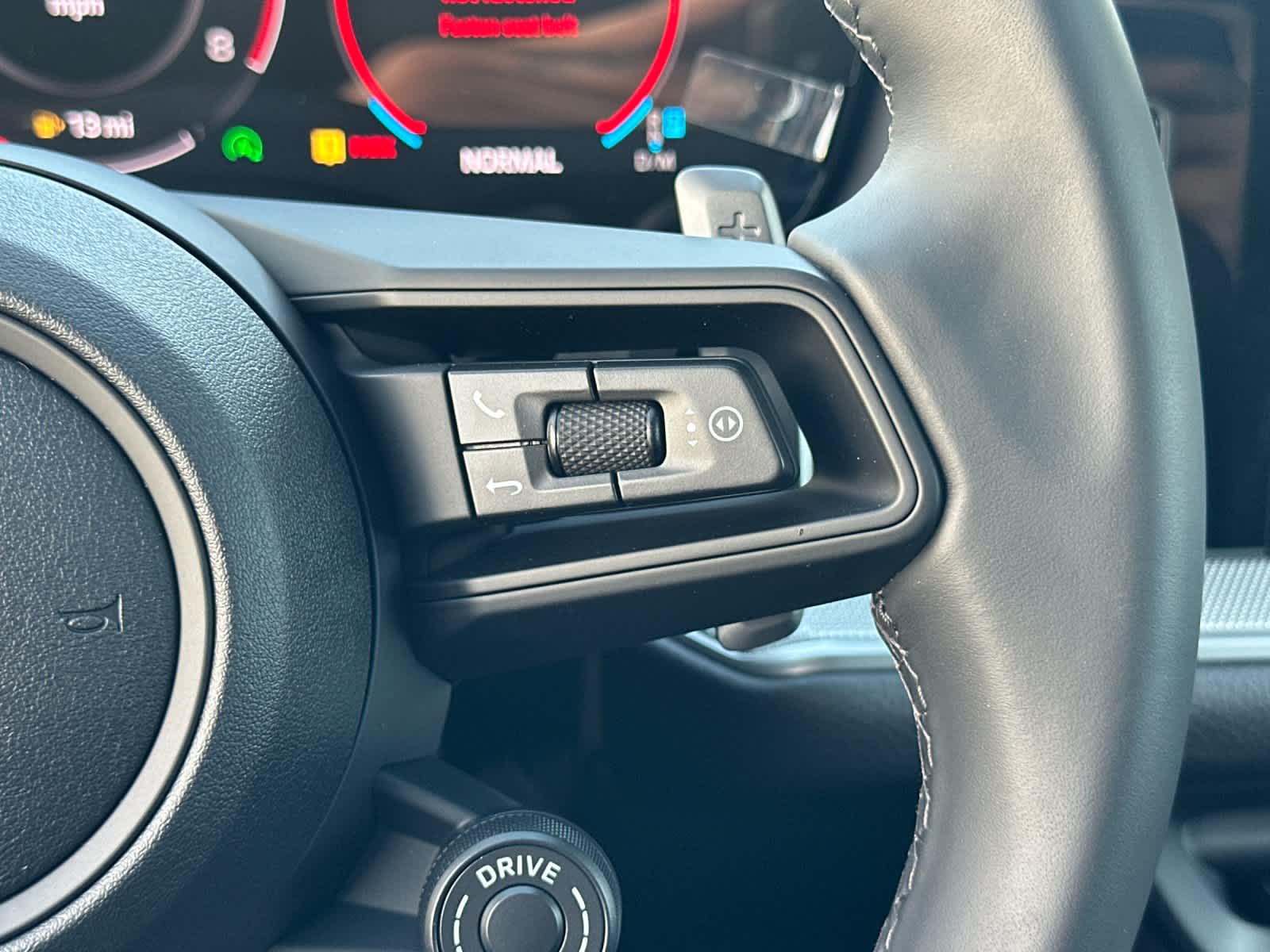 Thumbnail: 2026 Porsche Cayenne - 28