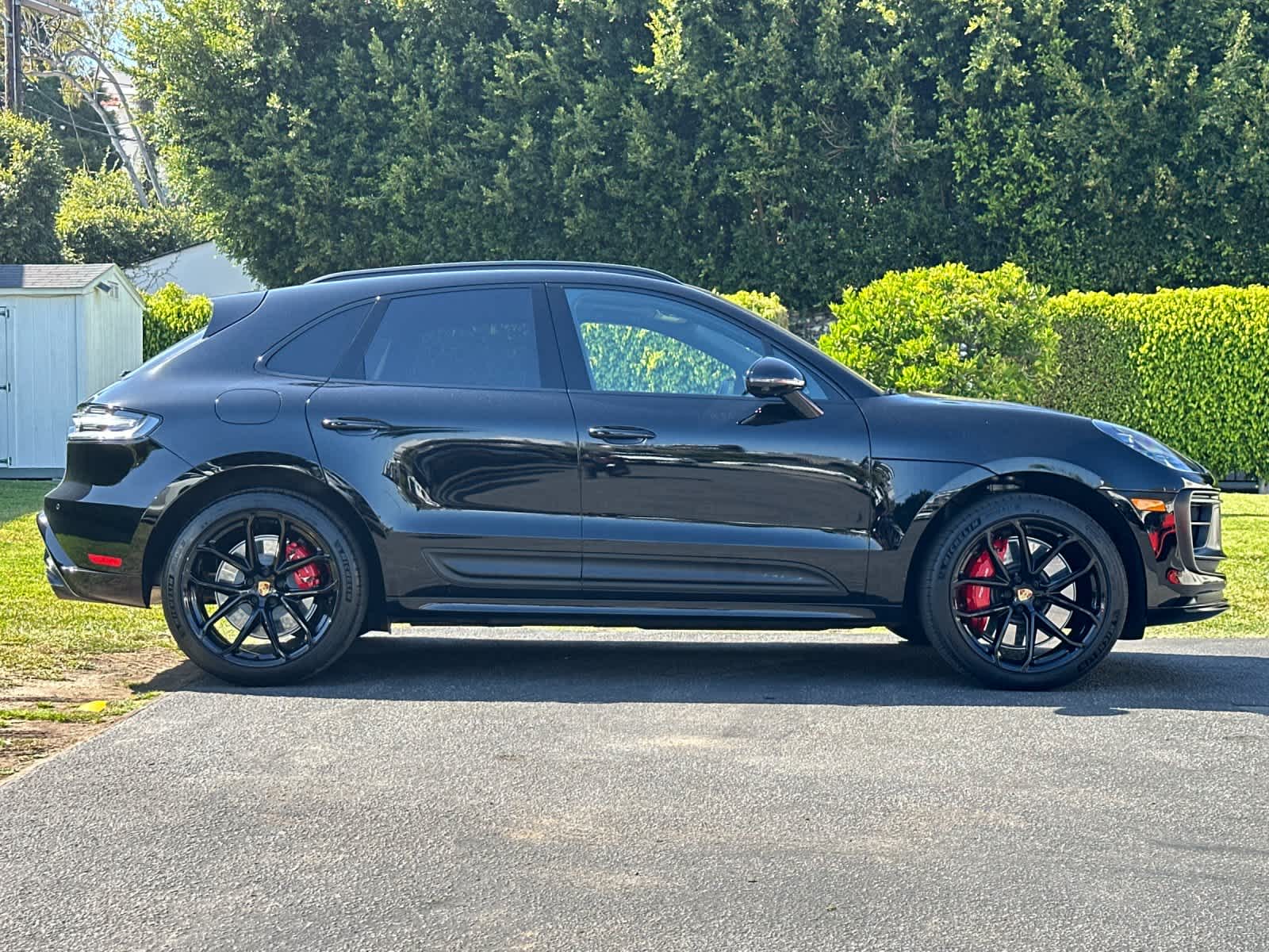 Thumbnail: 2026 Porsche Macan - 9