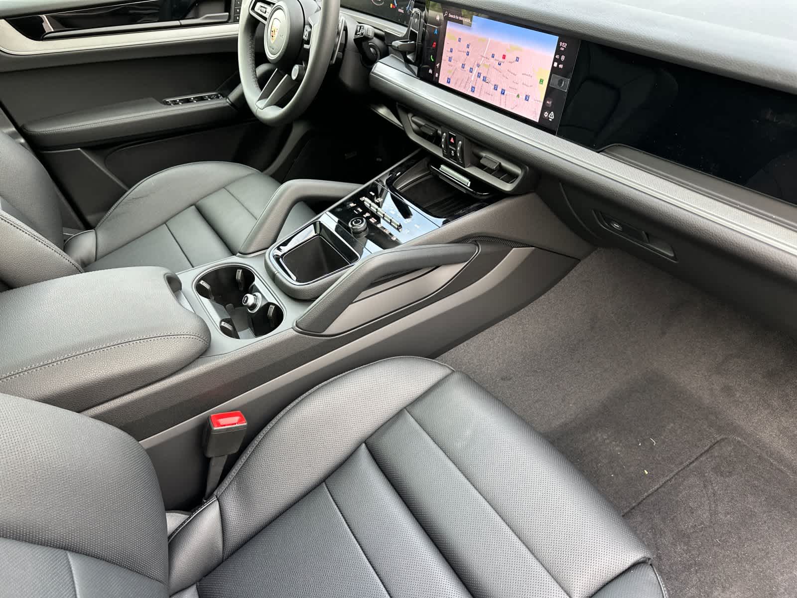 Thumbnail: 2026 Porsche Cayenne - 17