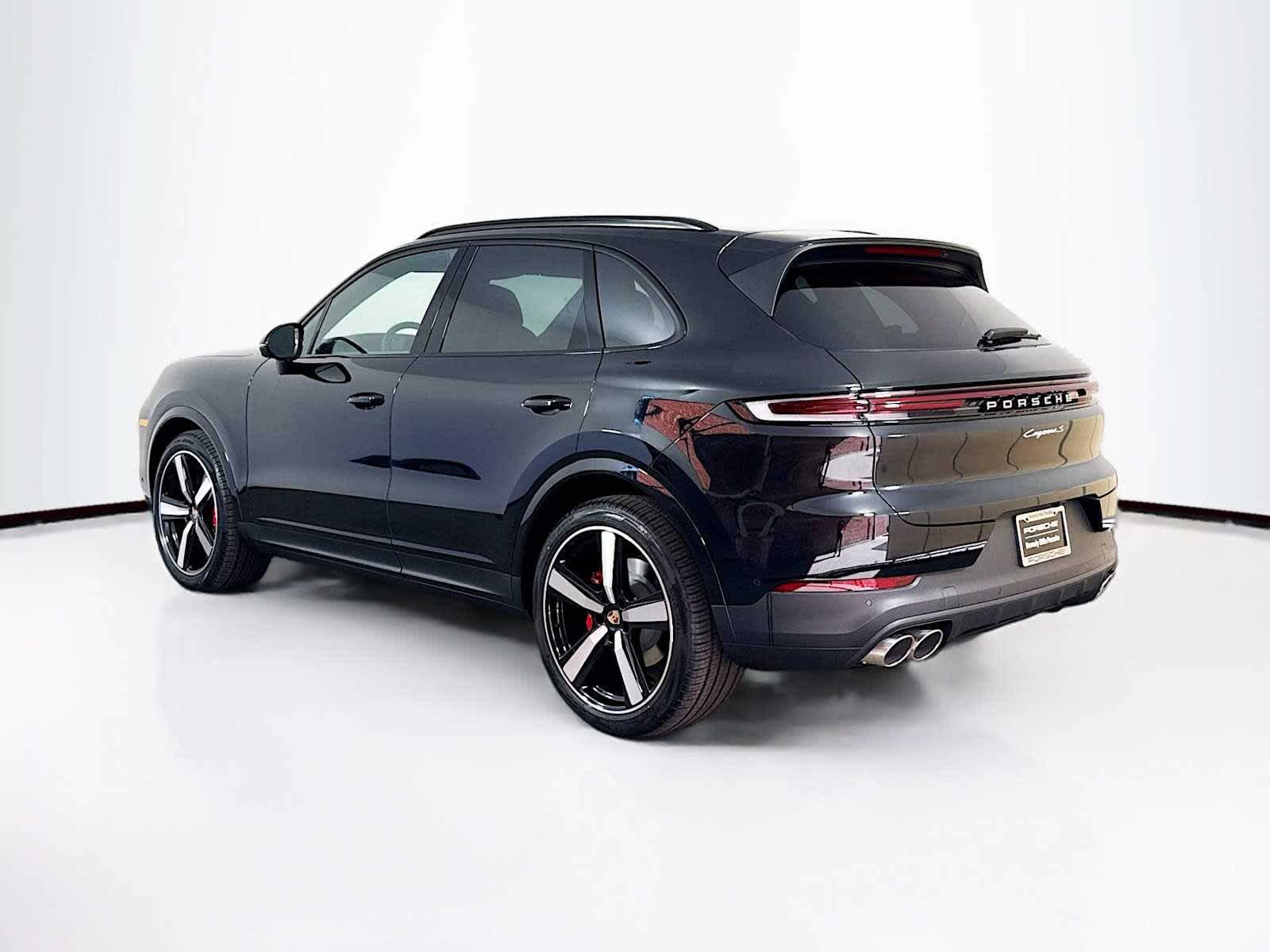Thumbnail: 2026 Porsche Cayenne - 3