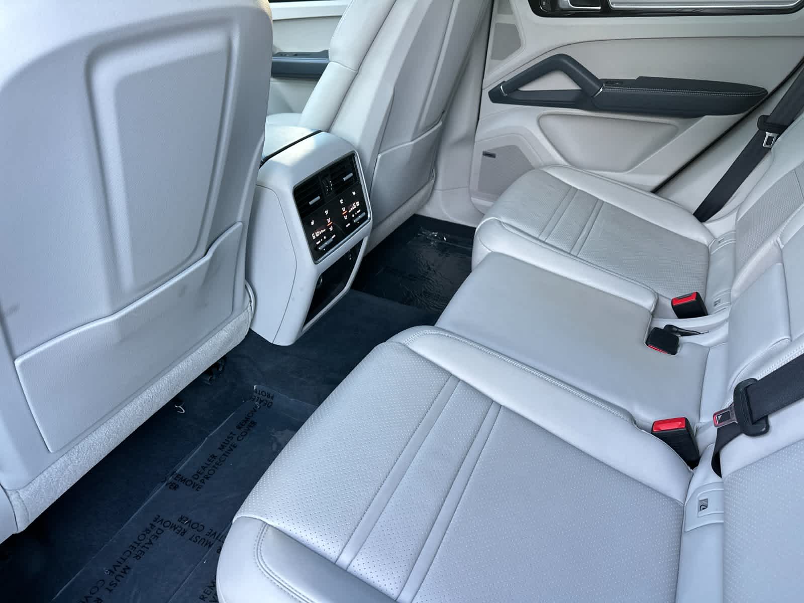 Thumbnail: 2023 Porsche Cayenne - 13