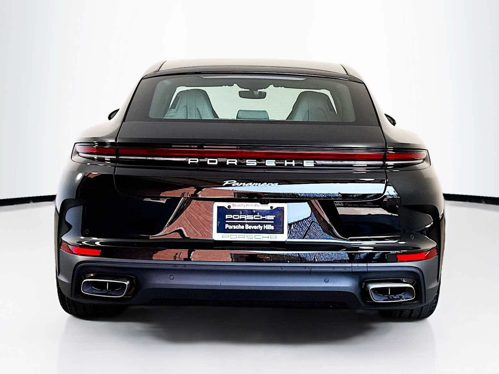 Thumbnail: 2025 Porsche Panamera - 10