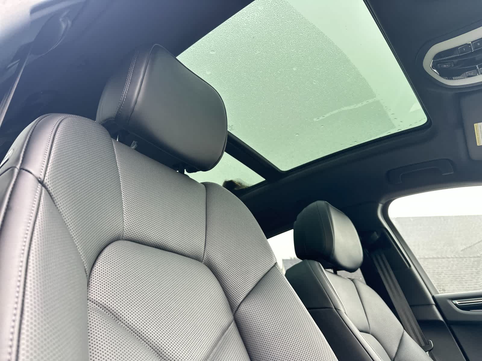 Thumbnail: 2026 Porsche Macan - 18