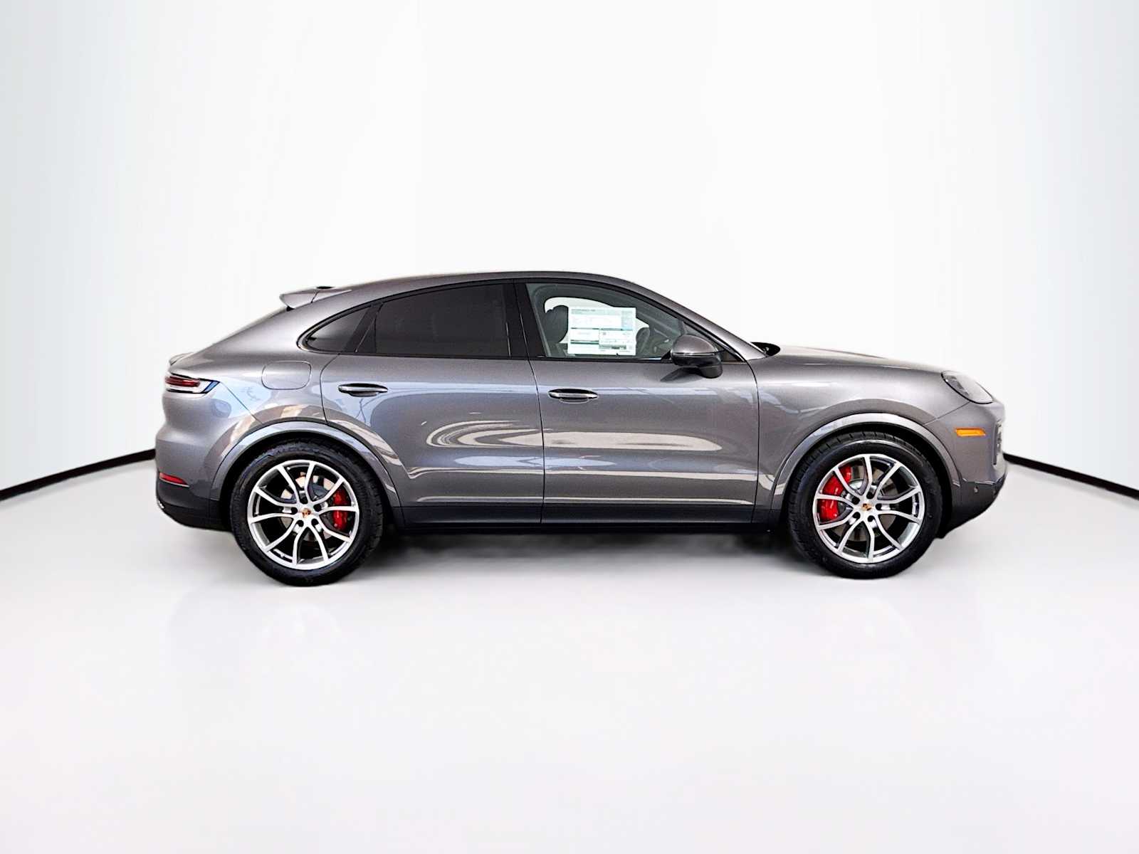 Thumbnail: 2025 Porsche Cayenne - 8