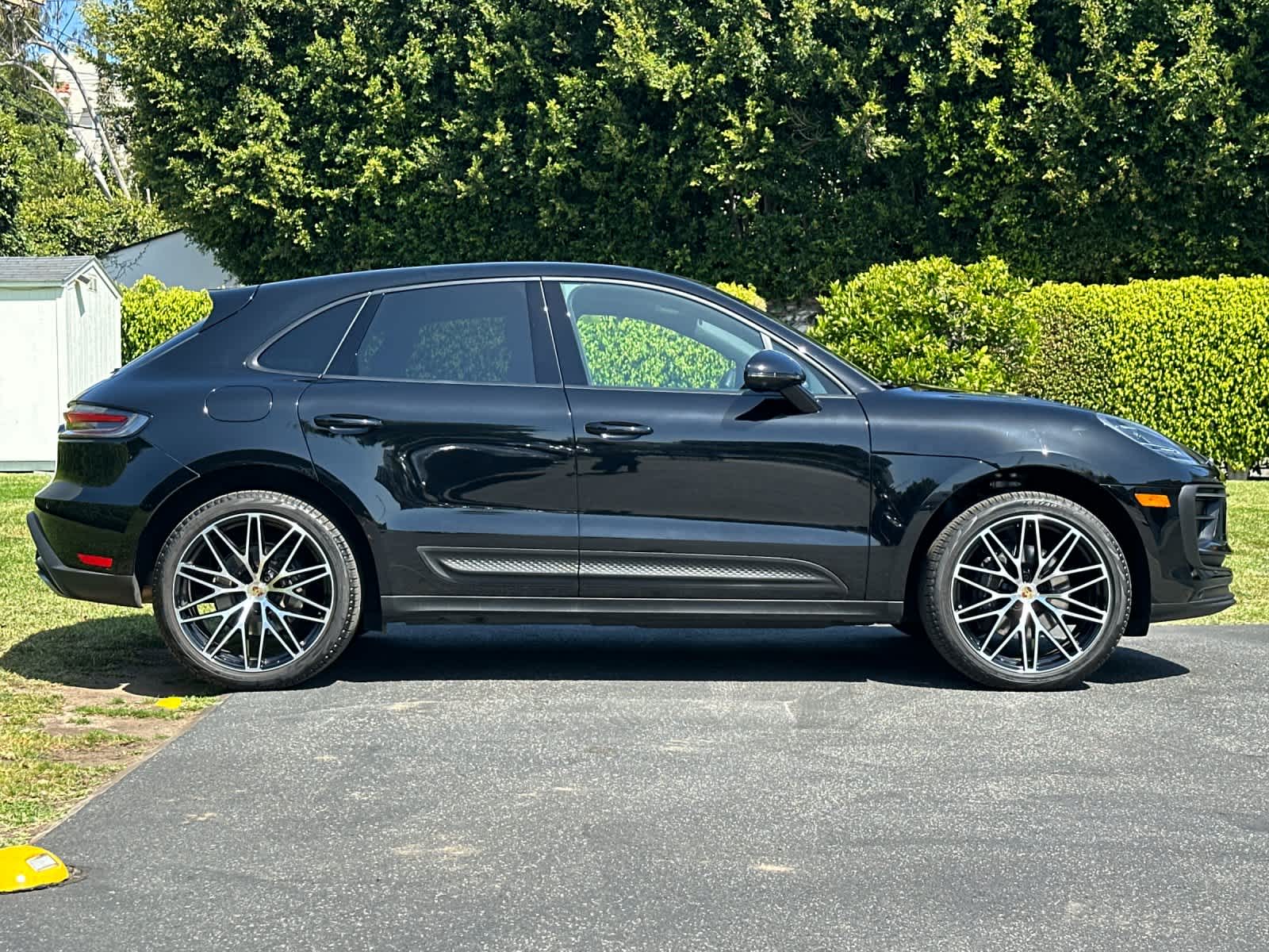 Thumbnail: 2025 Porsche Macan - 8