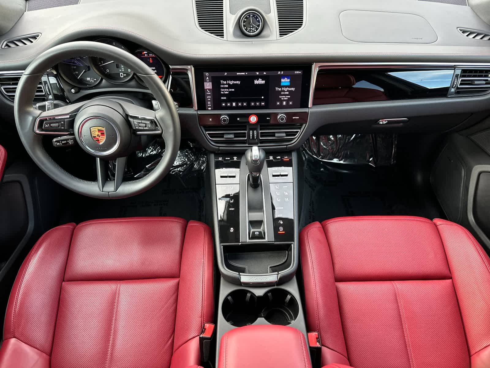 Thumbnail: 2025 Porsche Macan - 6