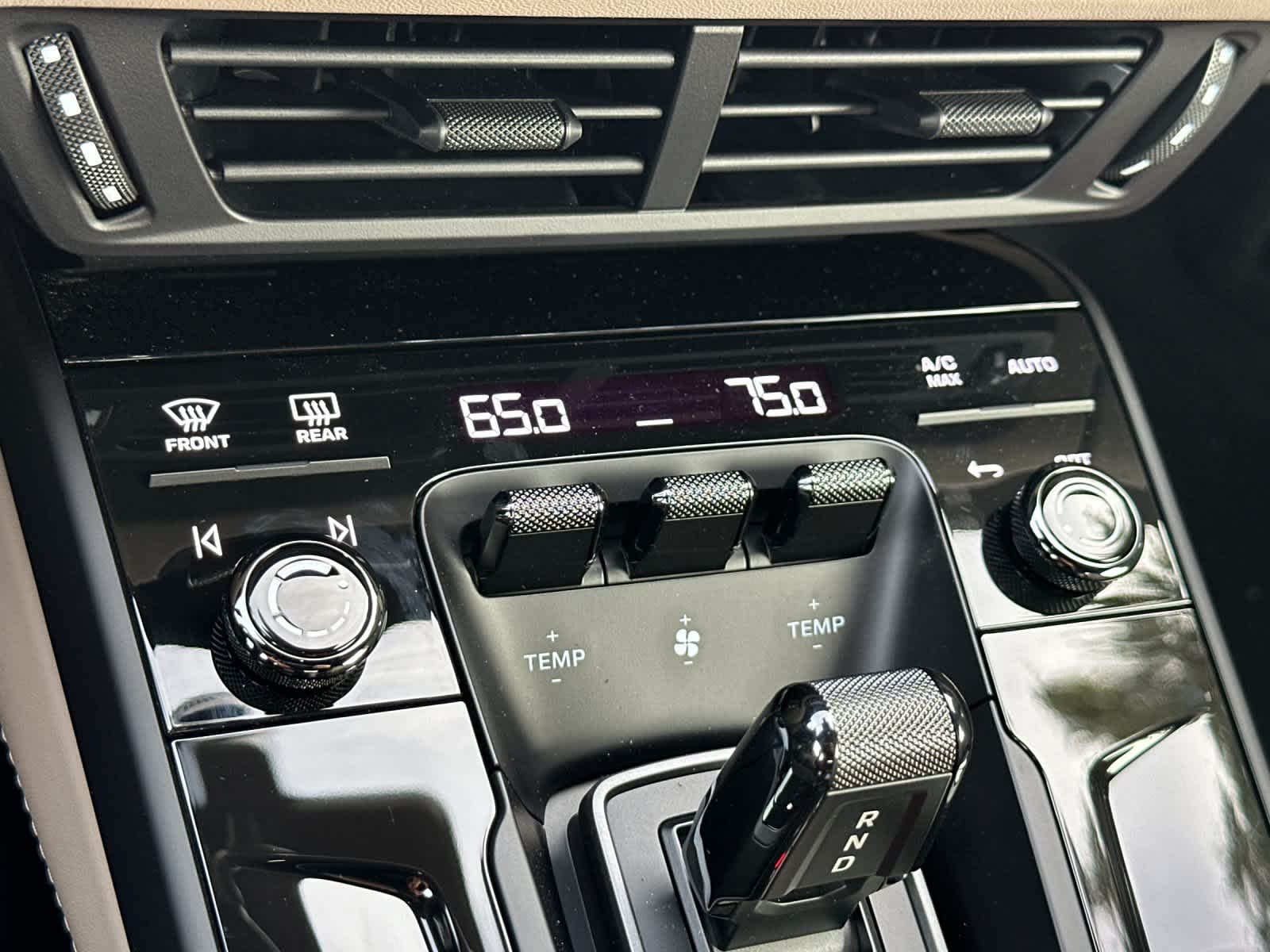 Thumbnail: 2026 Porsche 911 - 19