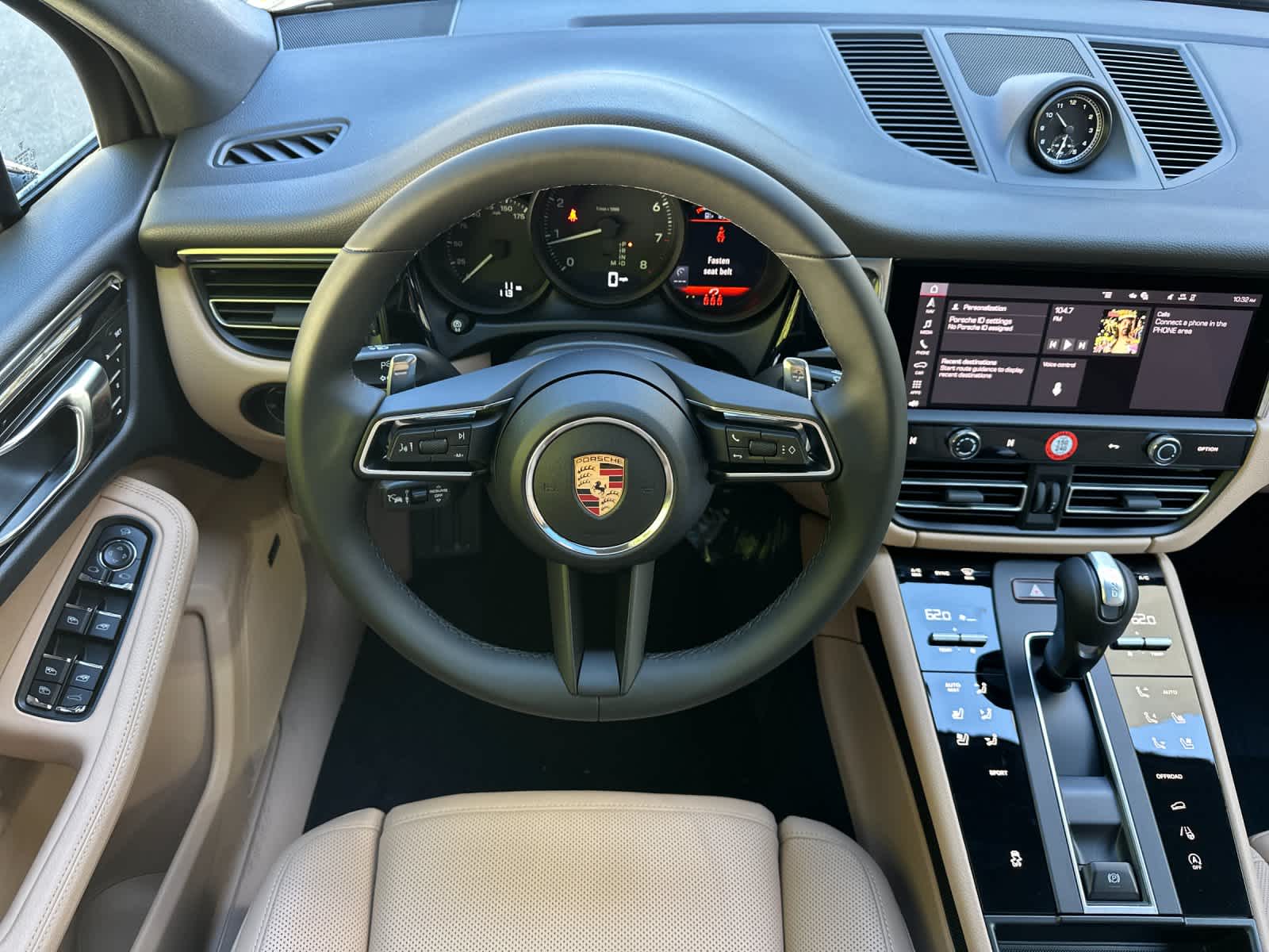 Thumbnail: 2026 Porsche Macan - 15