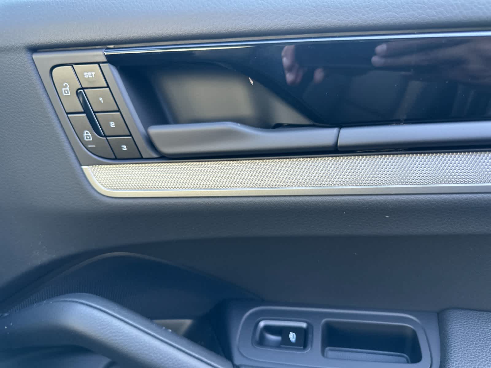 Thumbnail: 2026 Porsche Cayenne - 19