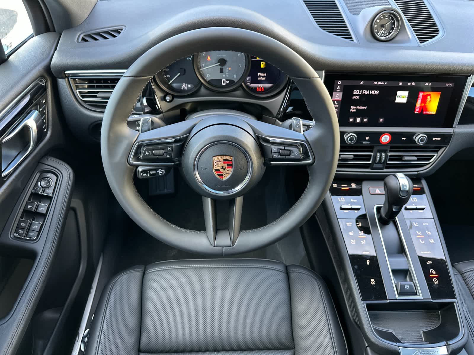 Thumbnail: 2026 Porsche Macan - 15