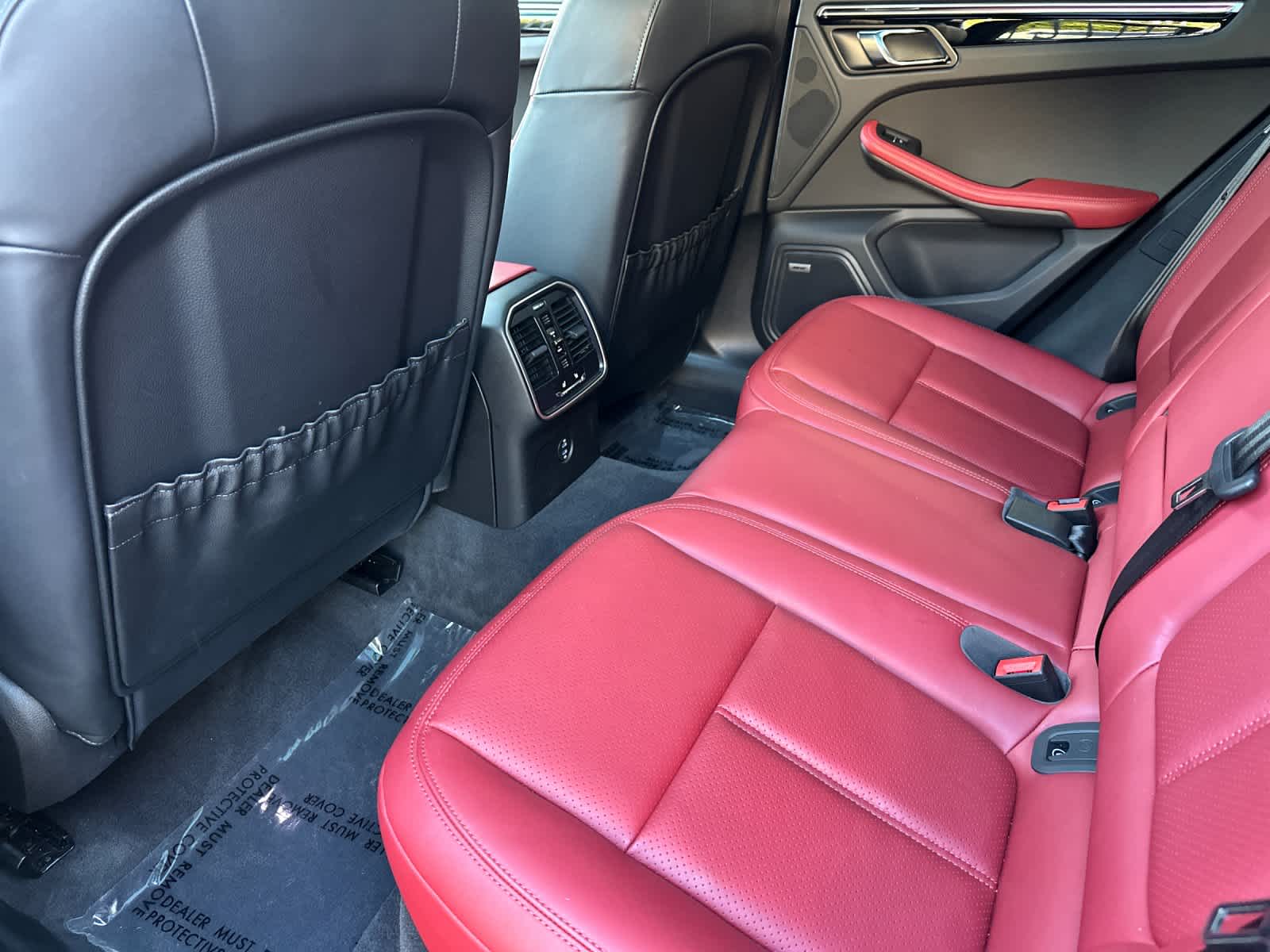 Thumbnail: 2025 Porsche Macan - 13