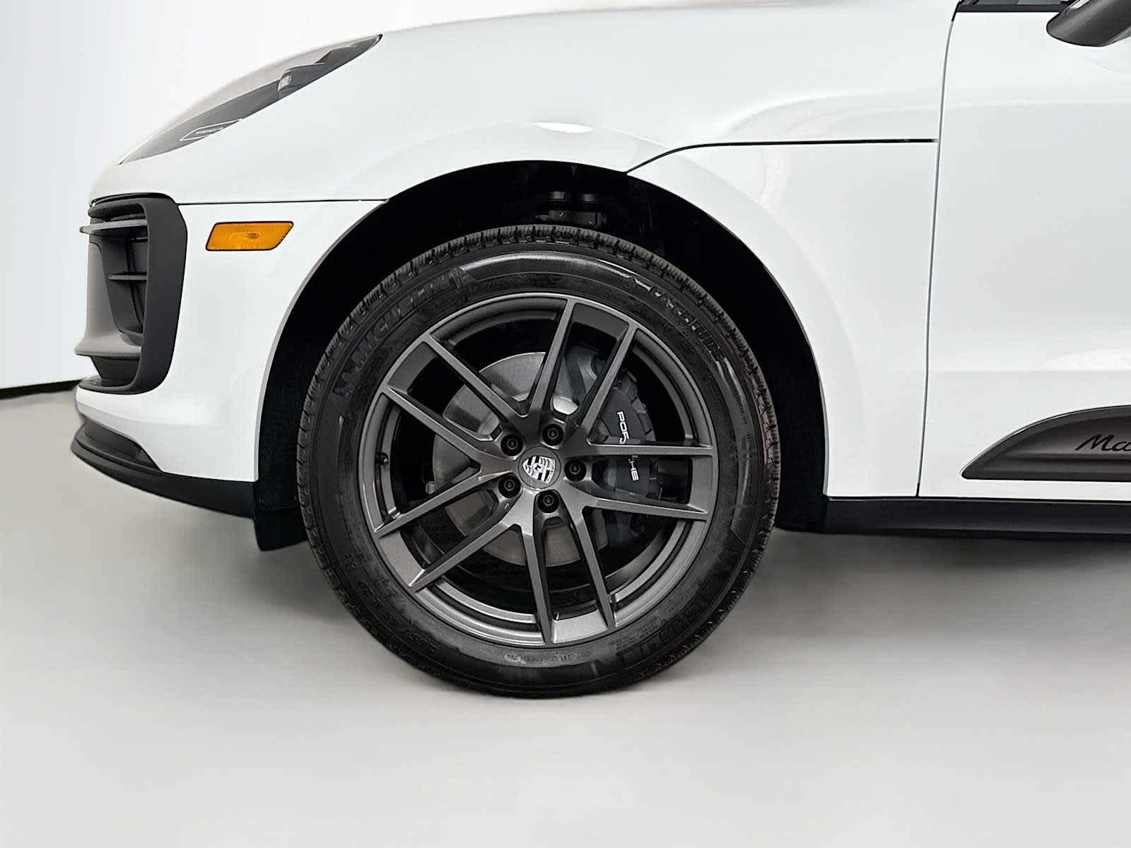 Thumbnail: 2026 Porsche Macan - 24