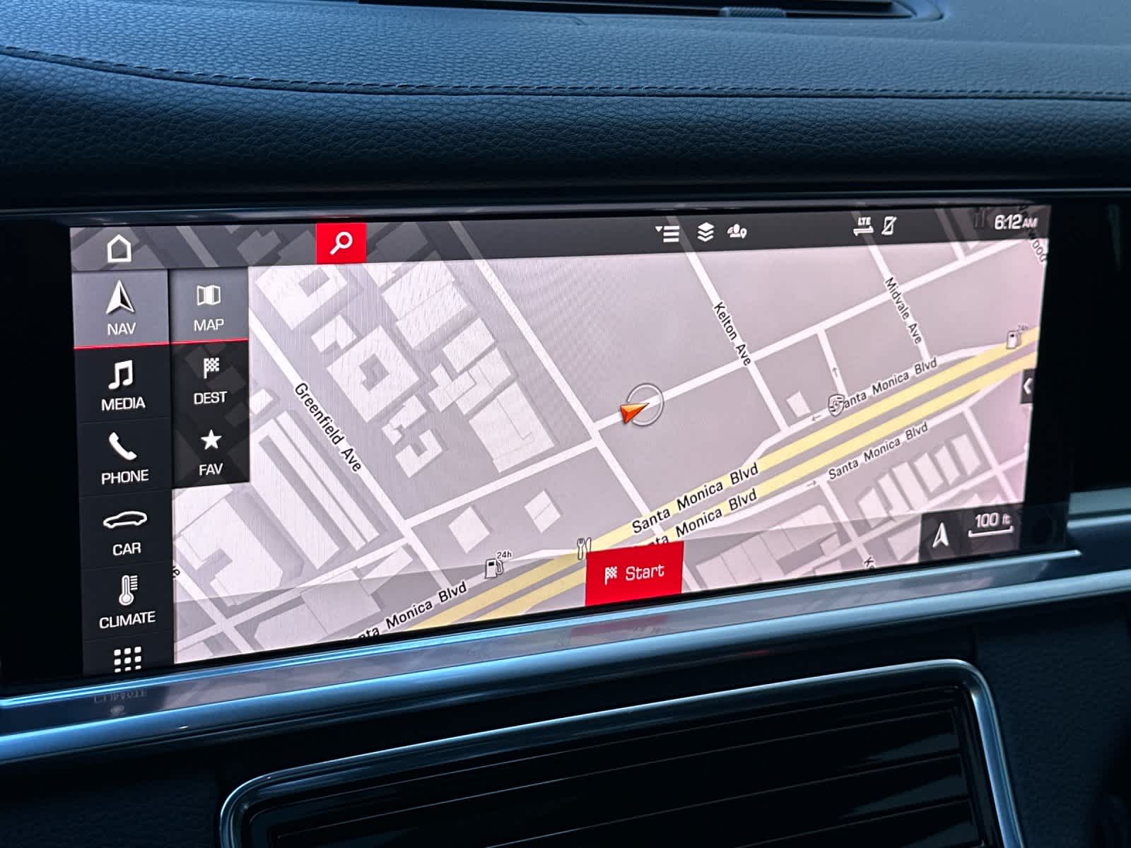 Thumbnail: 2021 Porsche Panamera - 21