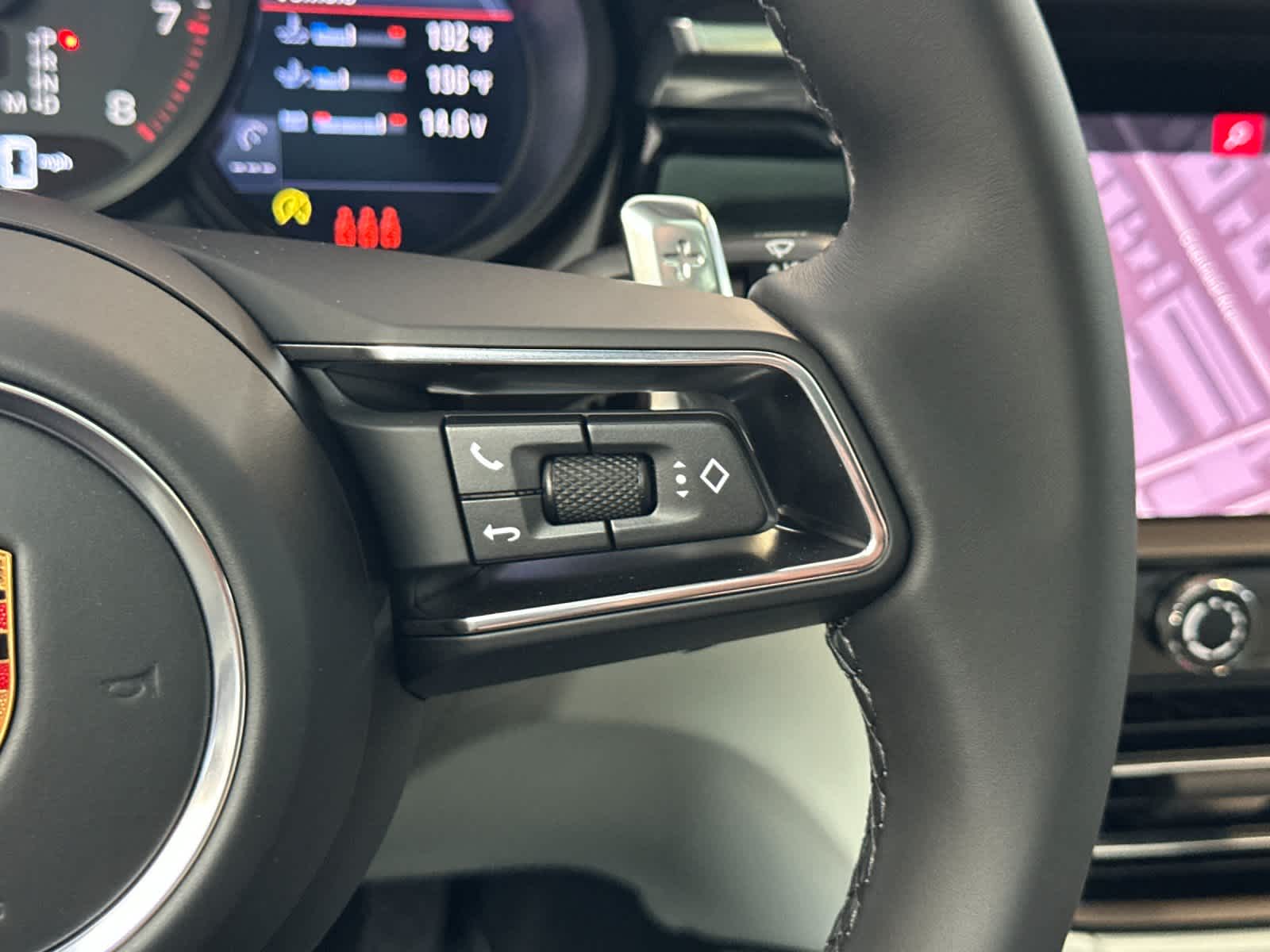 Thumbnail: 2026 Porsche Macan - 28
