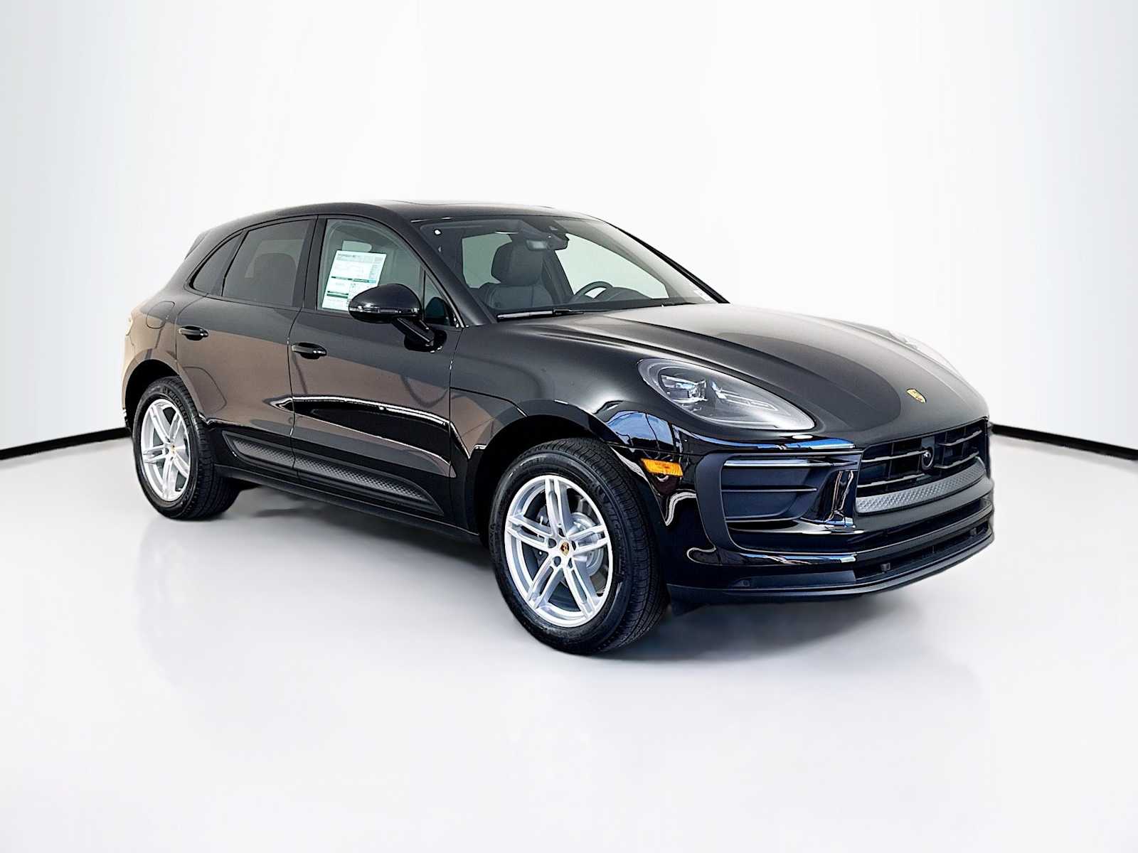 Thumbnail: 2026 Porsche Macan - 7